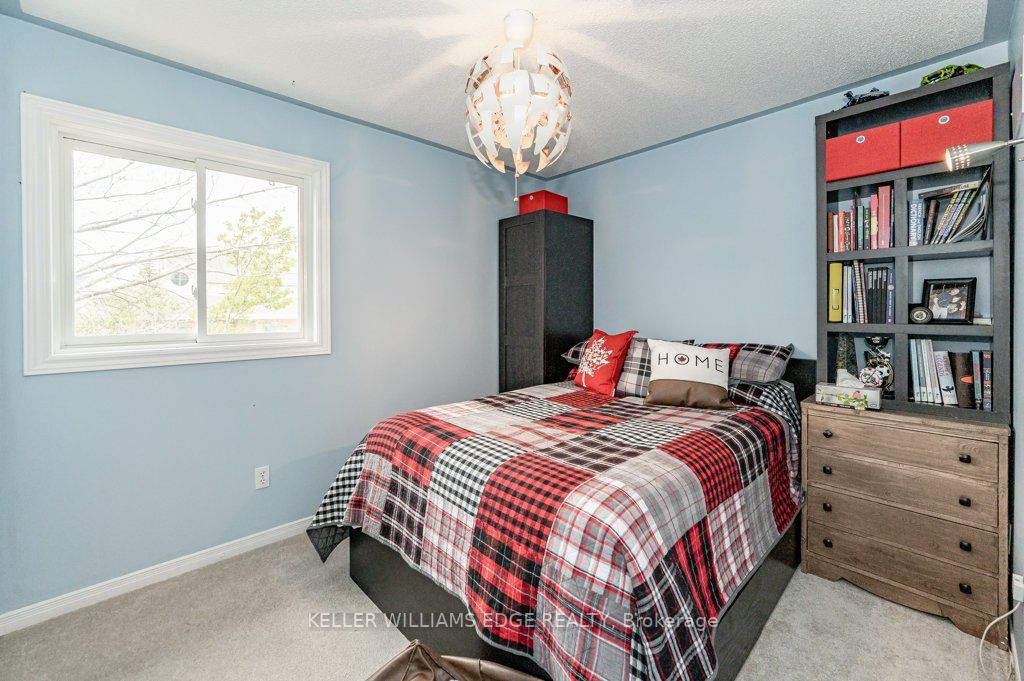 101 Harnesworth Cres