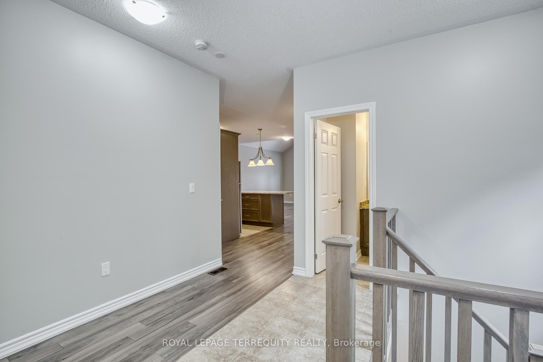 Listing X6785656 - Large Photo # 3