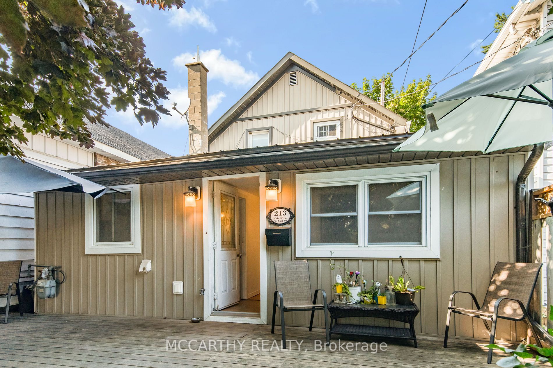 213 Main St E