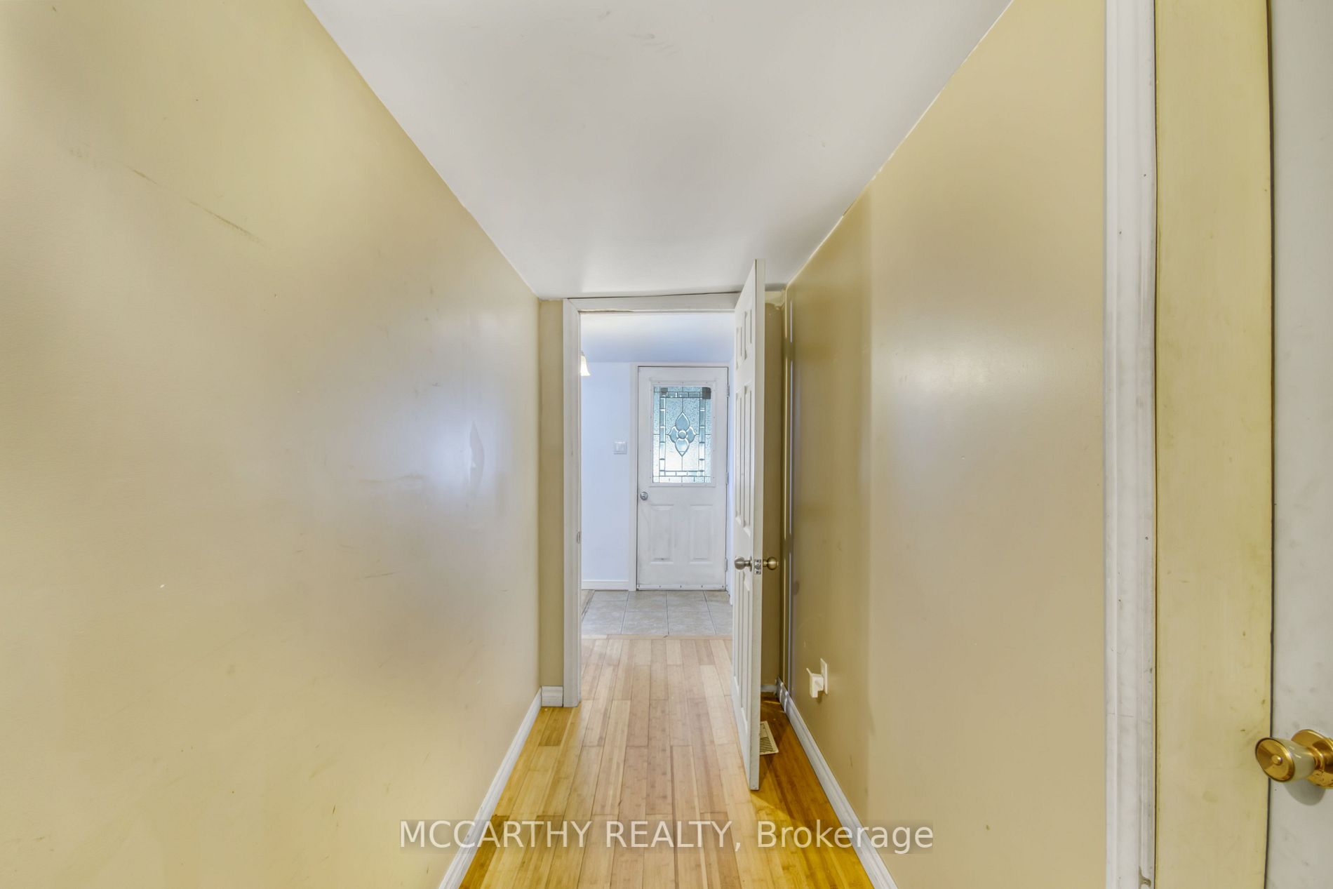 213 Main St E