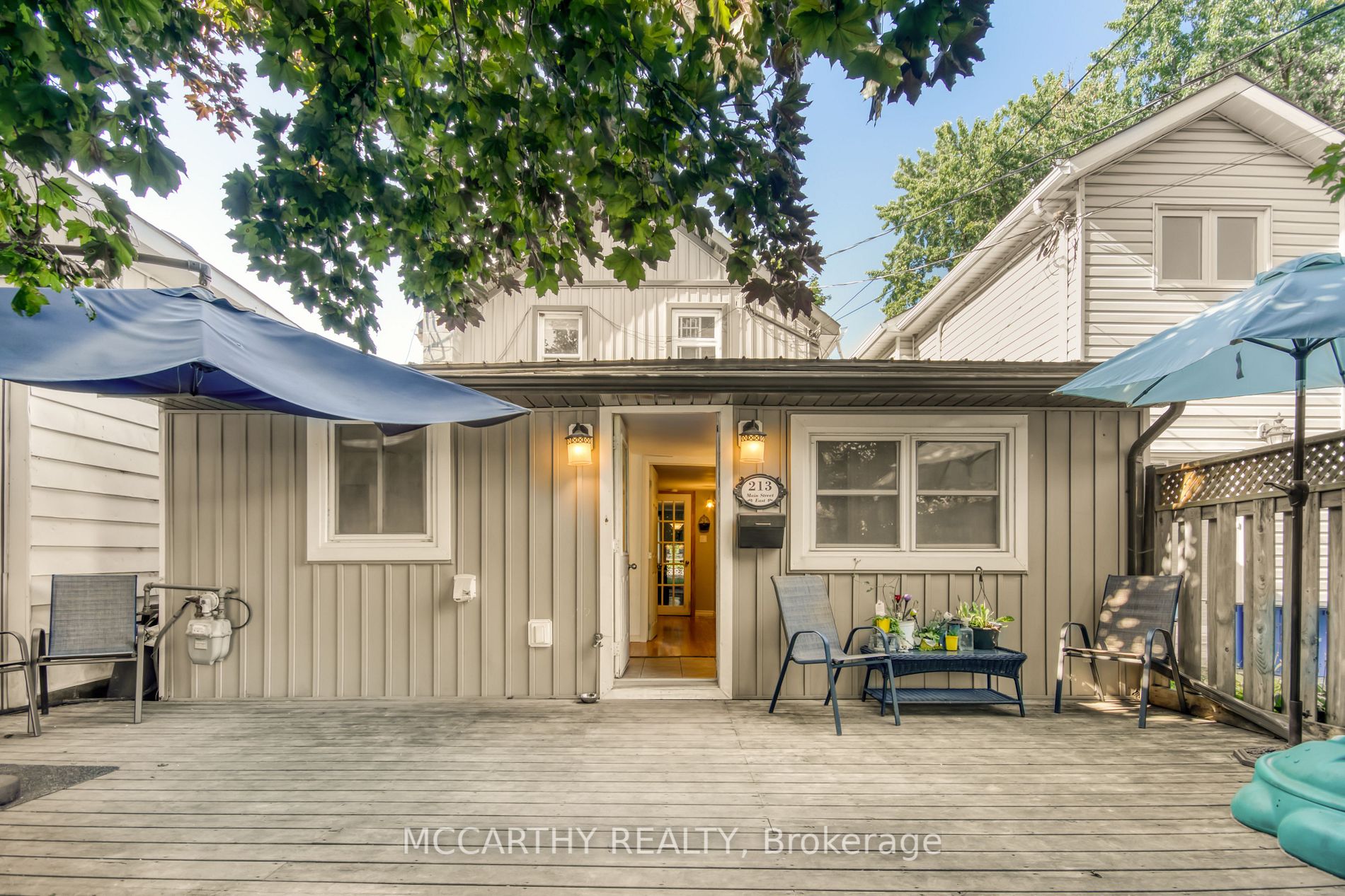 213 Main St E