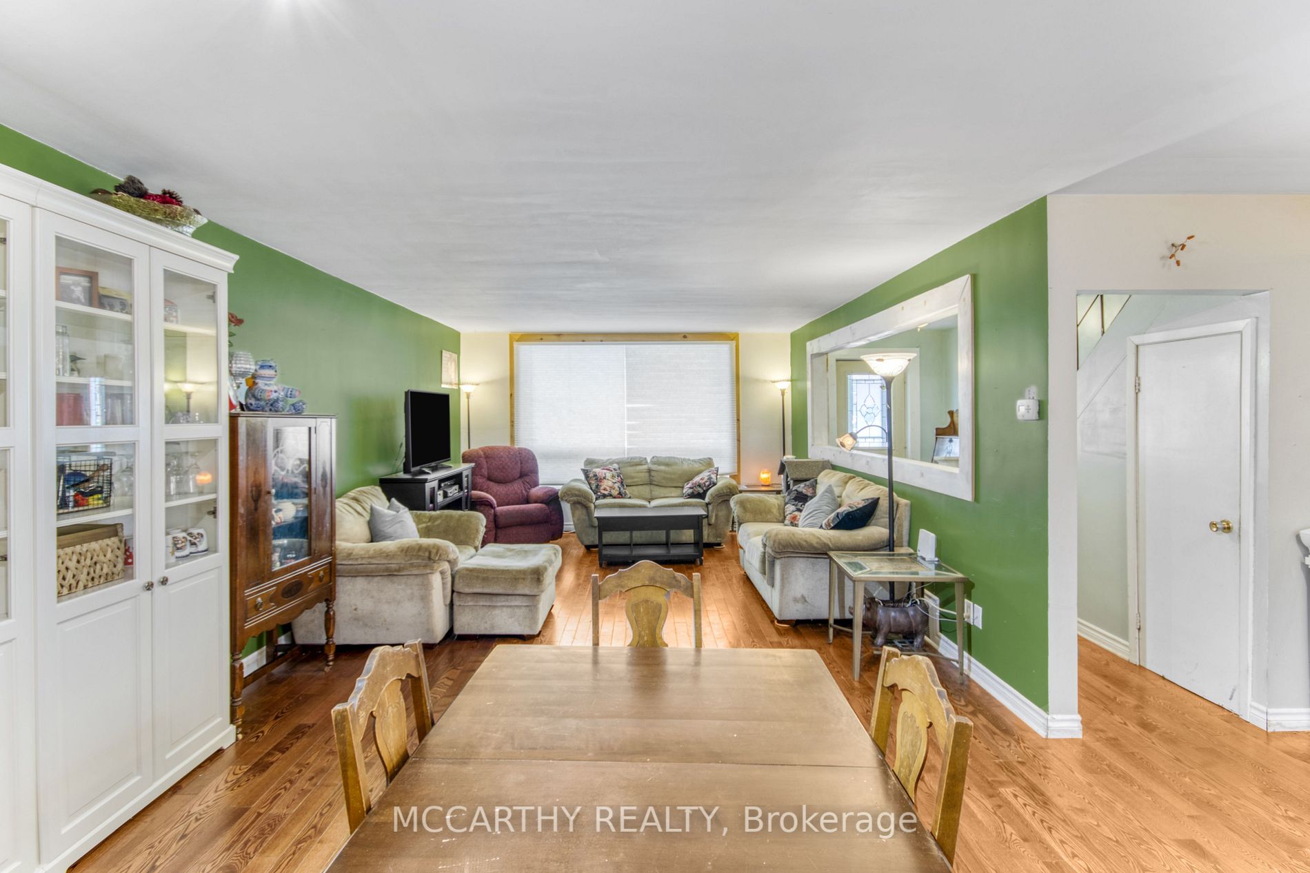 213 Main Street E