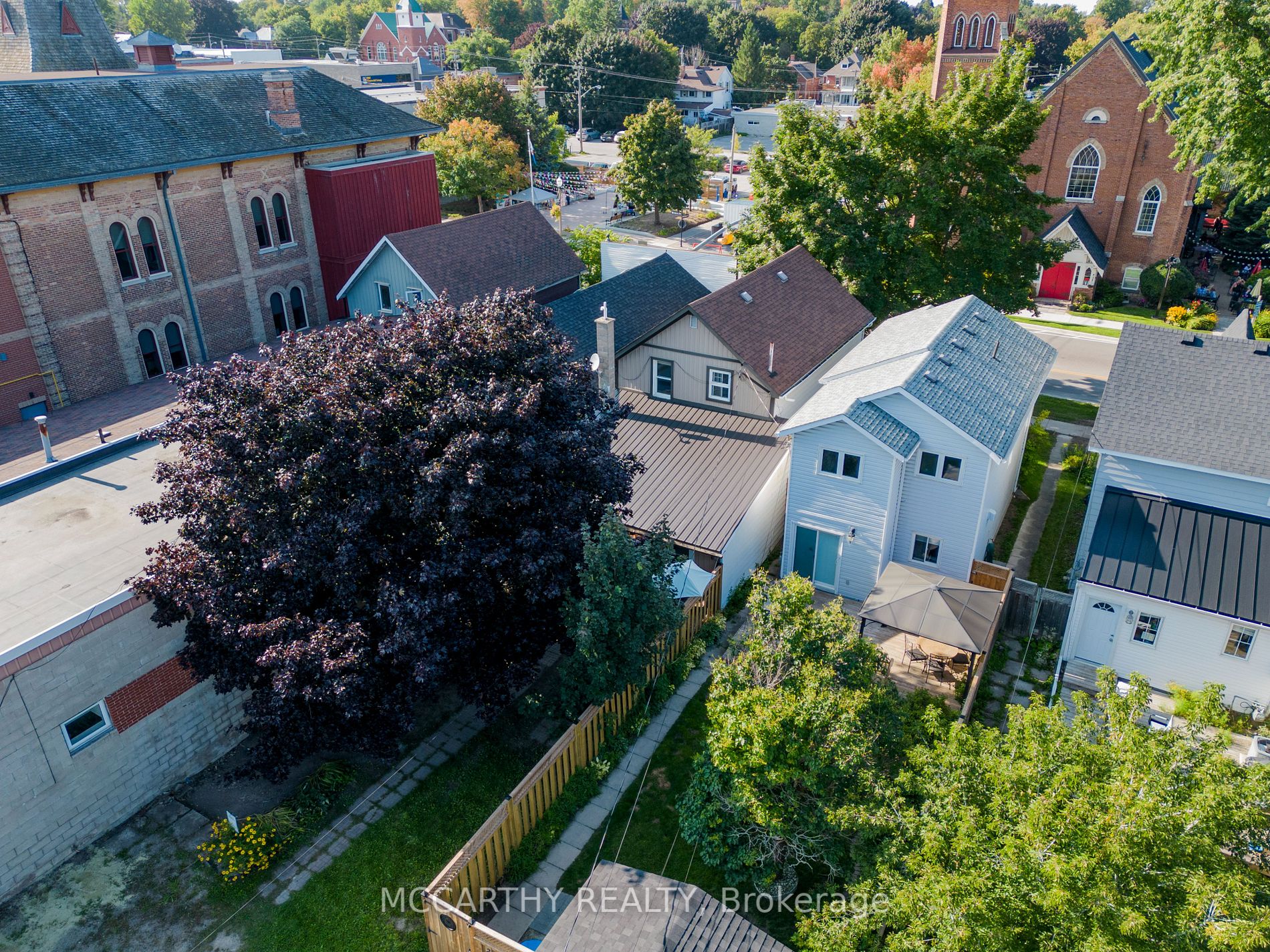 213 Main St E