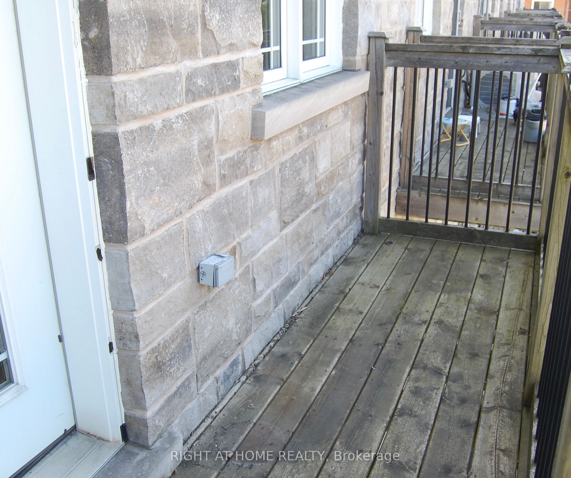 6045 DUNN Street, #205