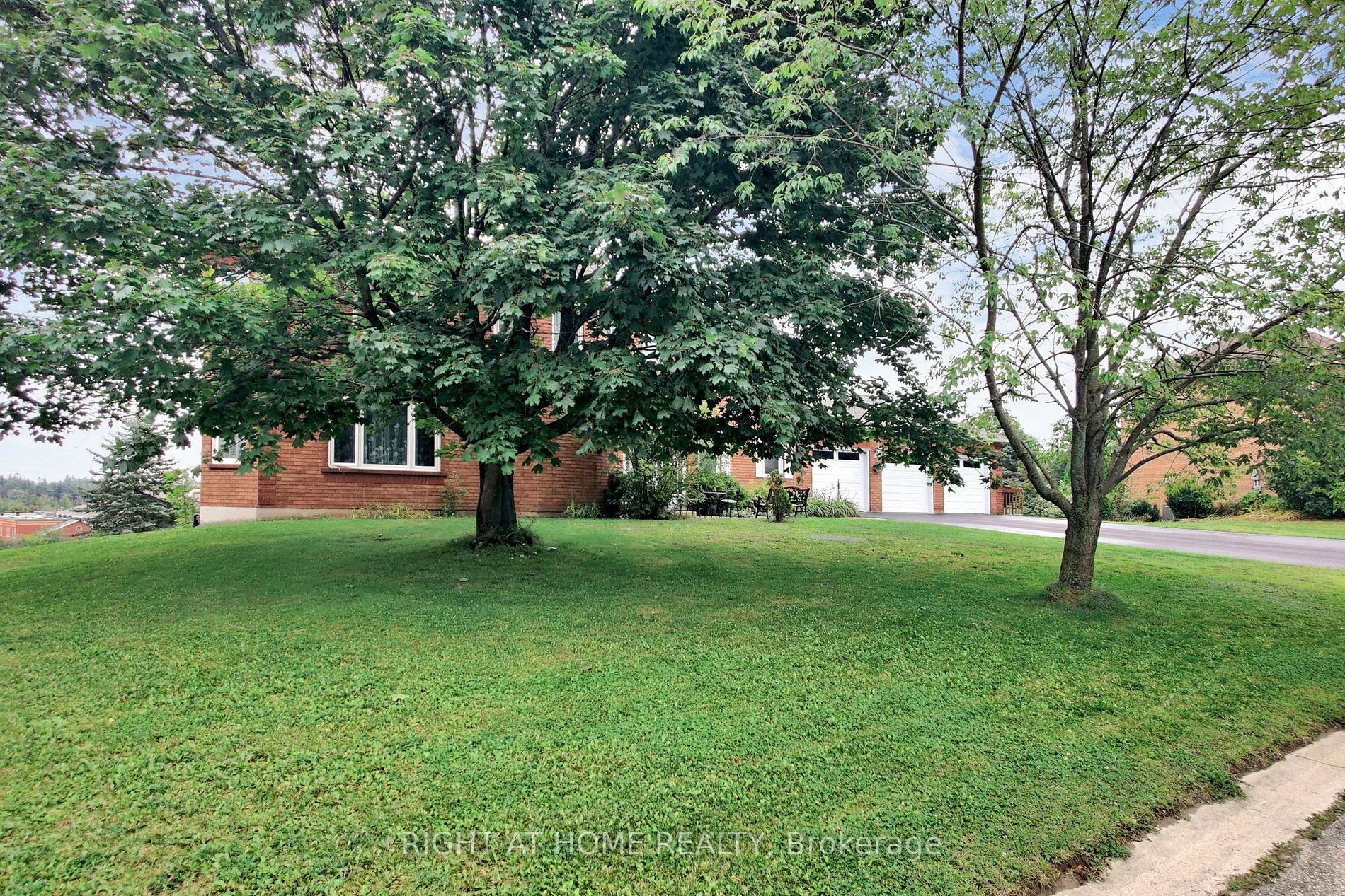 20 Hawthorne Rd