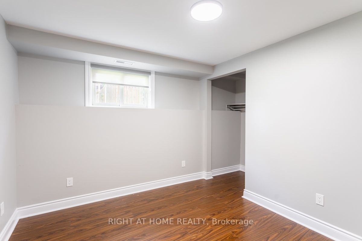 18 Bailey St