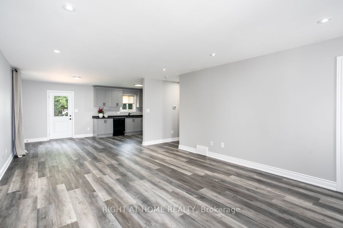 18 Bailey St