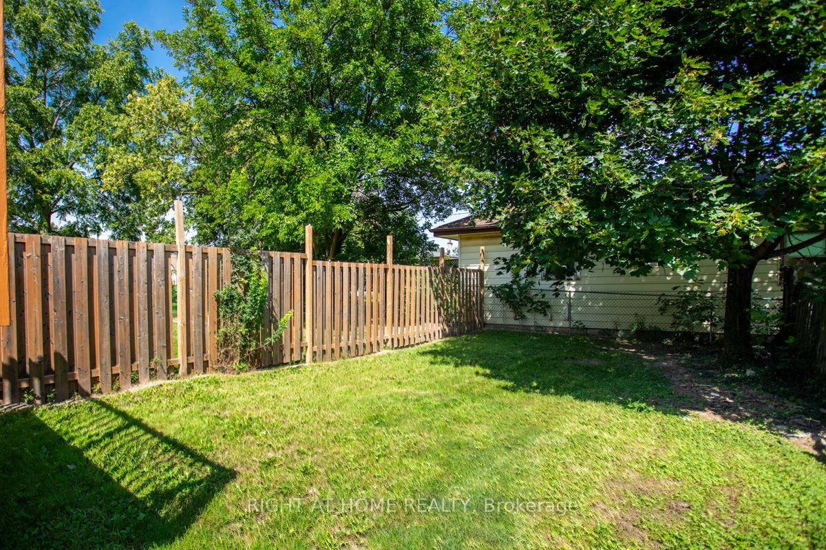 18 Bailey St