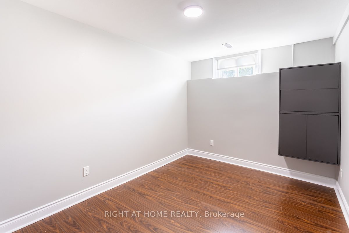 18 Bailey St