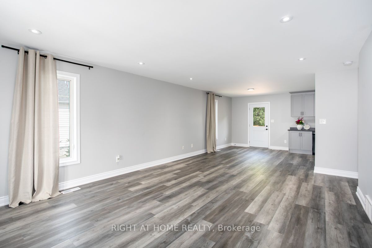 18 Bailey St