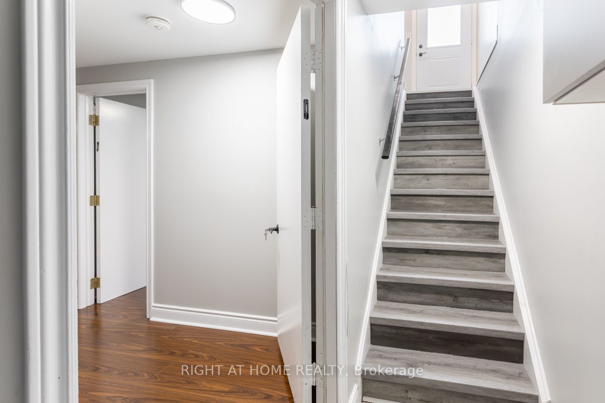 18 Bailey St