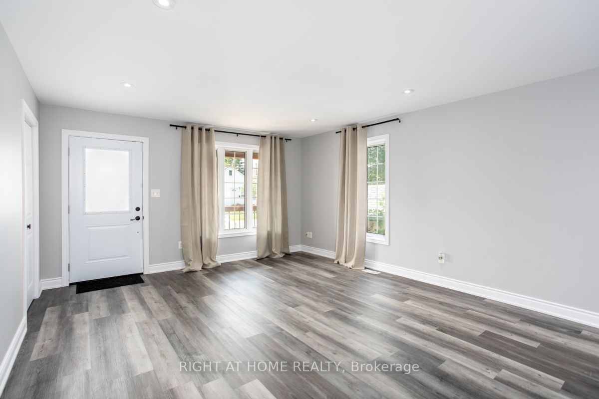 18 Bailey St