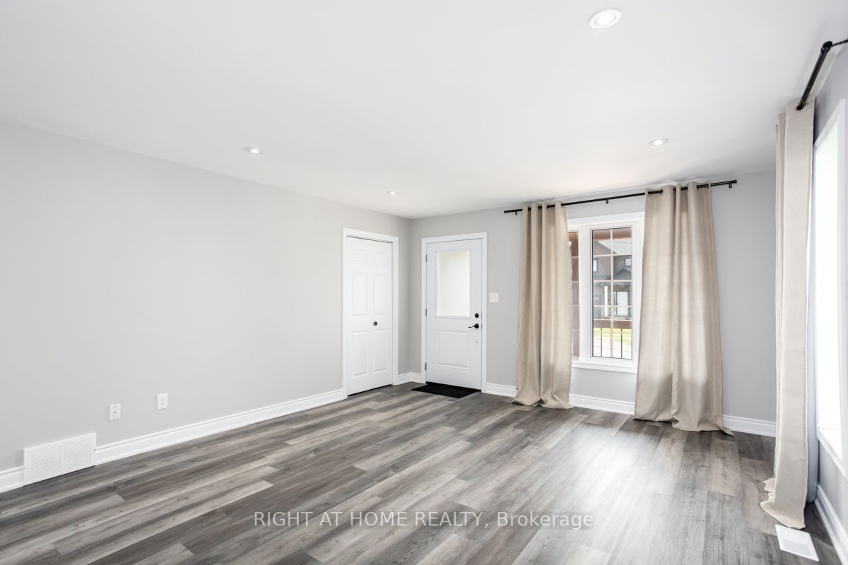 18 Bailey St