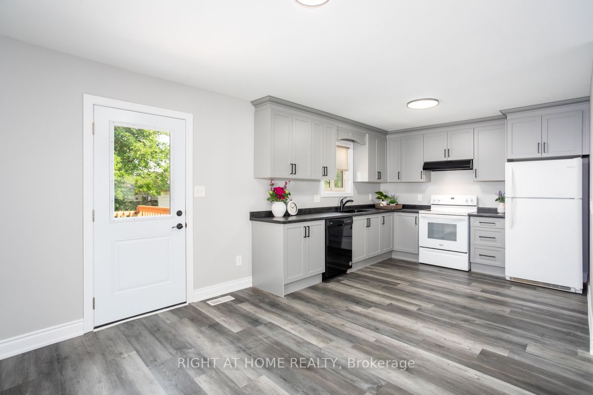 18 Bailey St