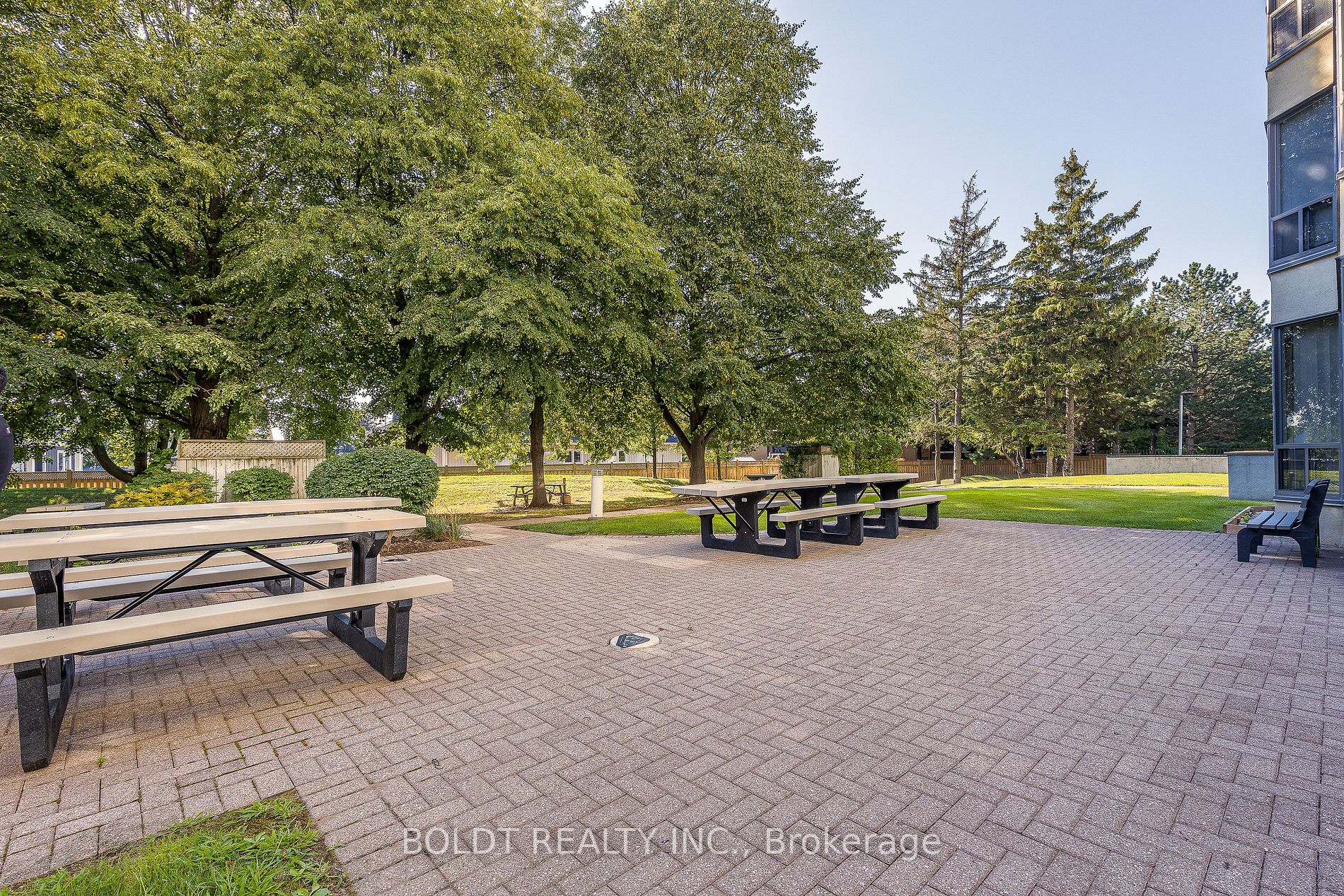 81 Scott St, #307