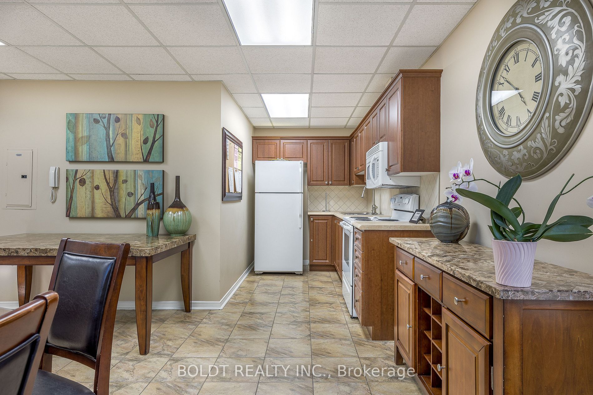81 Scott St, #307