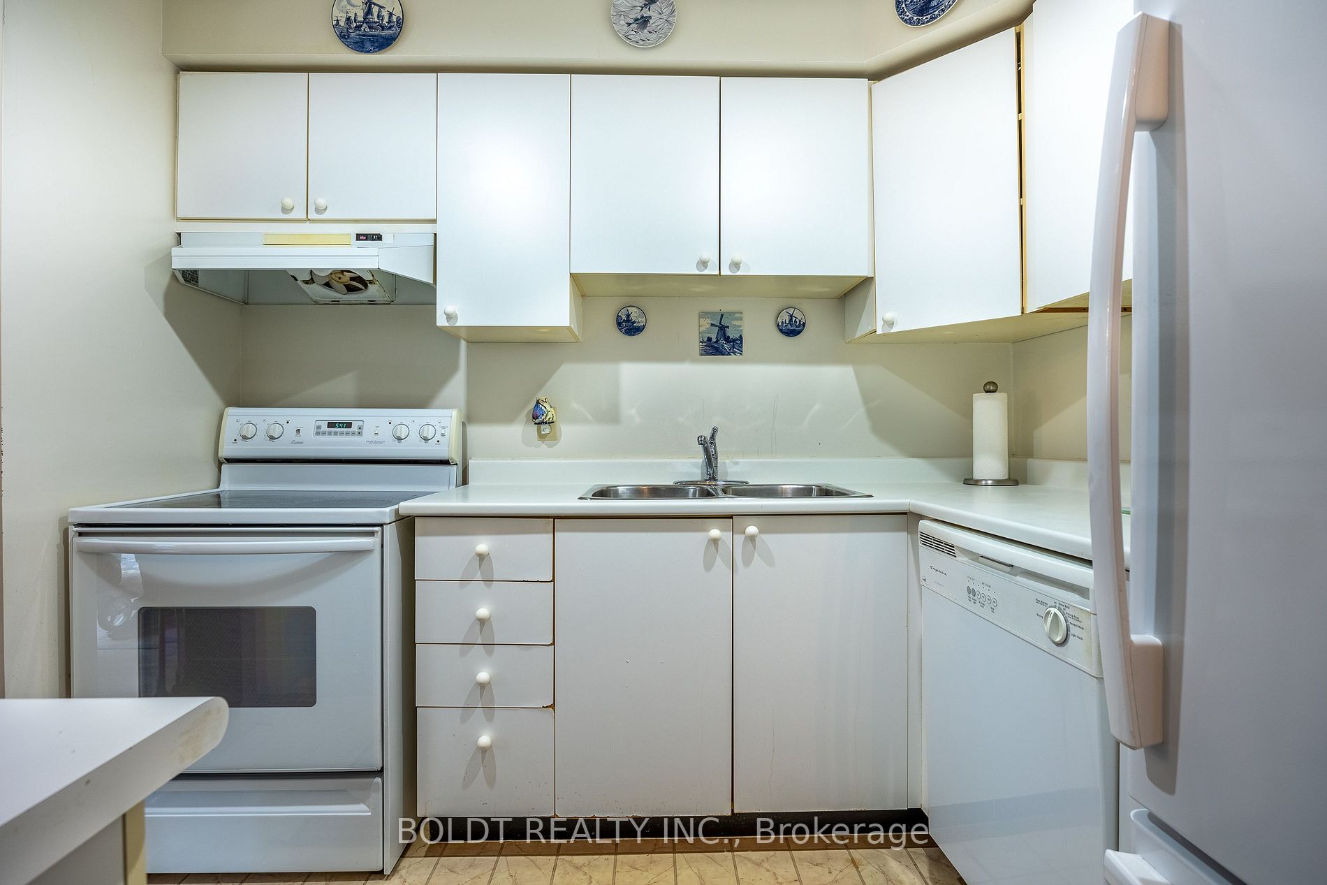 81 Scott St, #307
