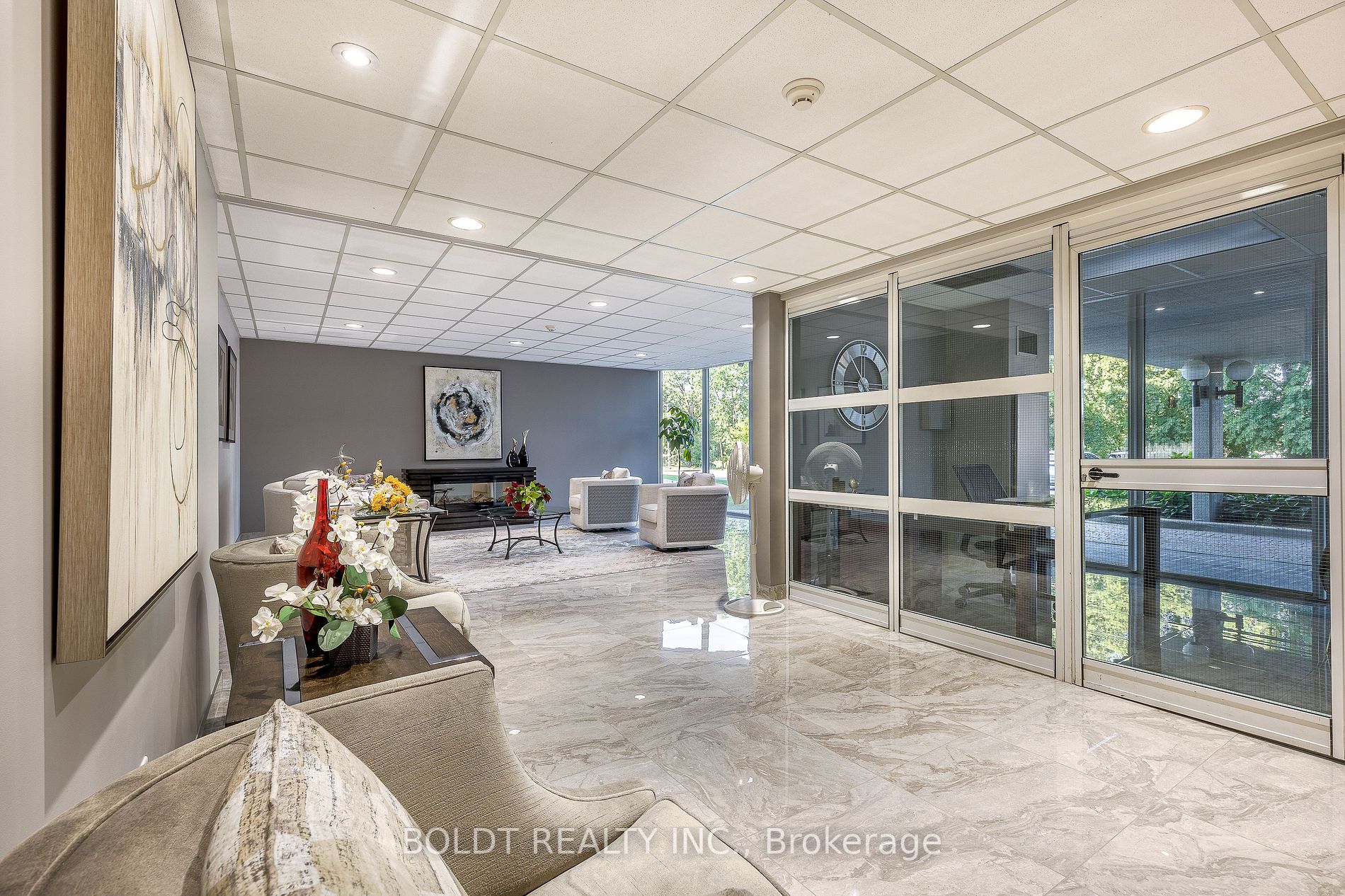 81 Scott St, #307