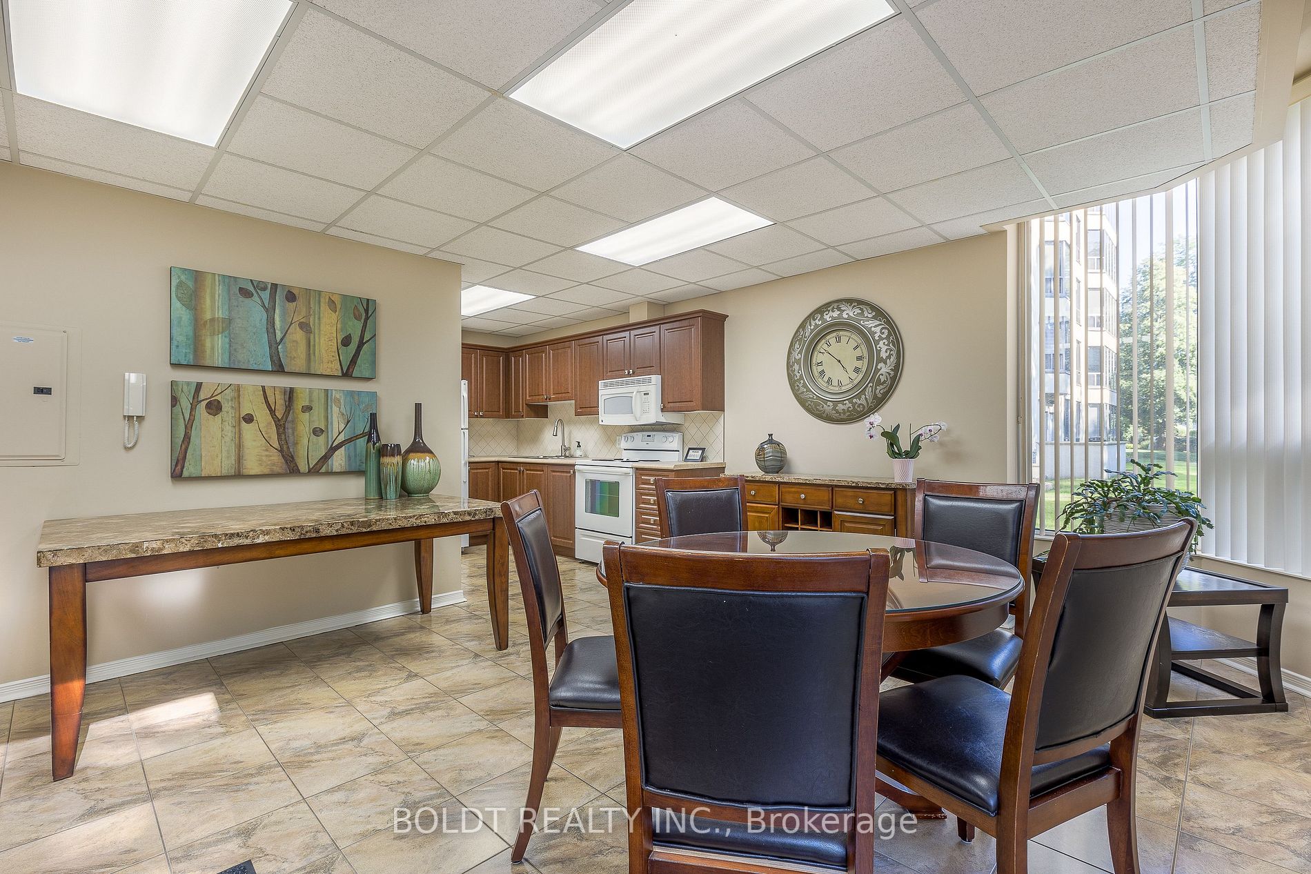 81 Scott St, #307