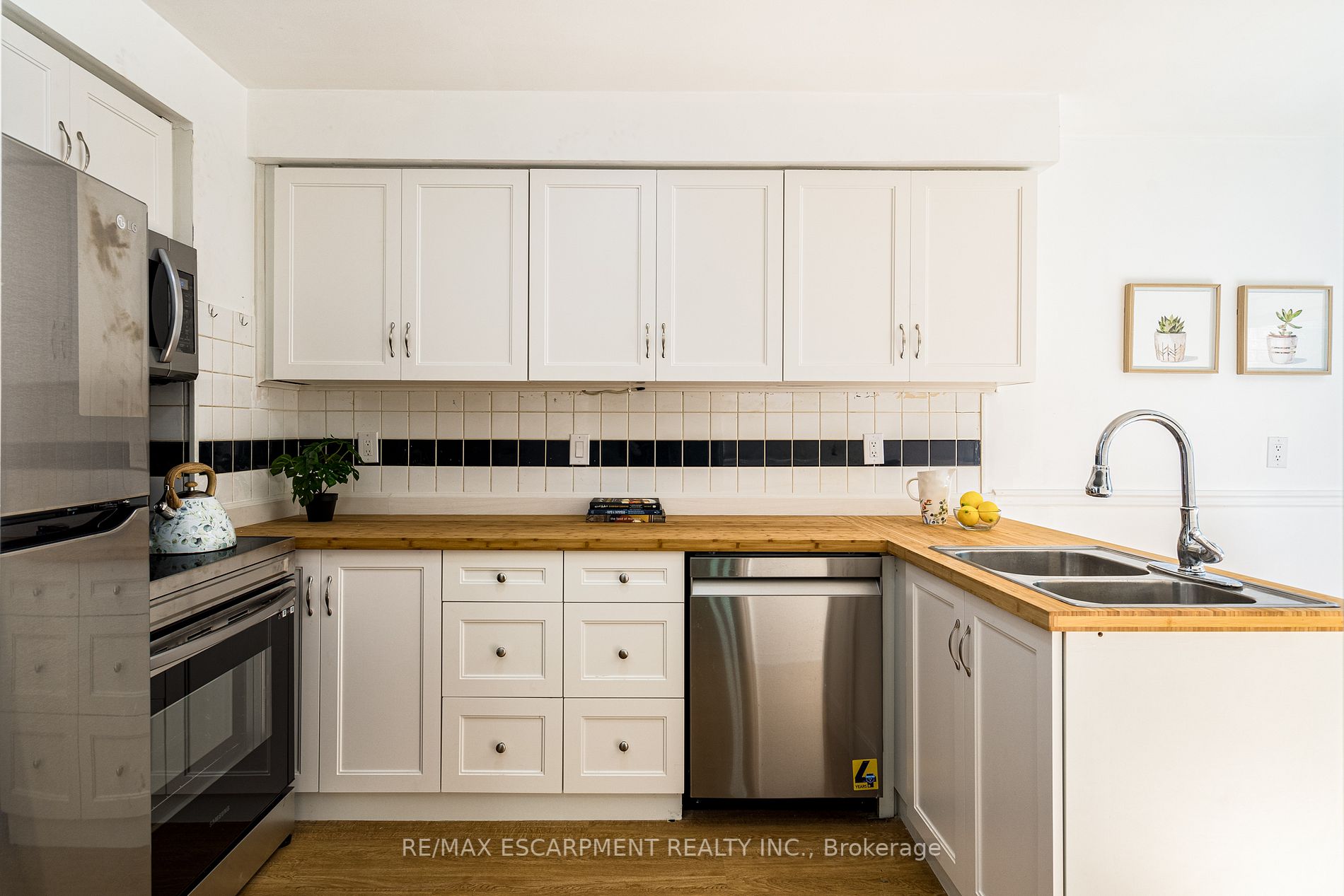 2 Huntingwood Ave, #24