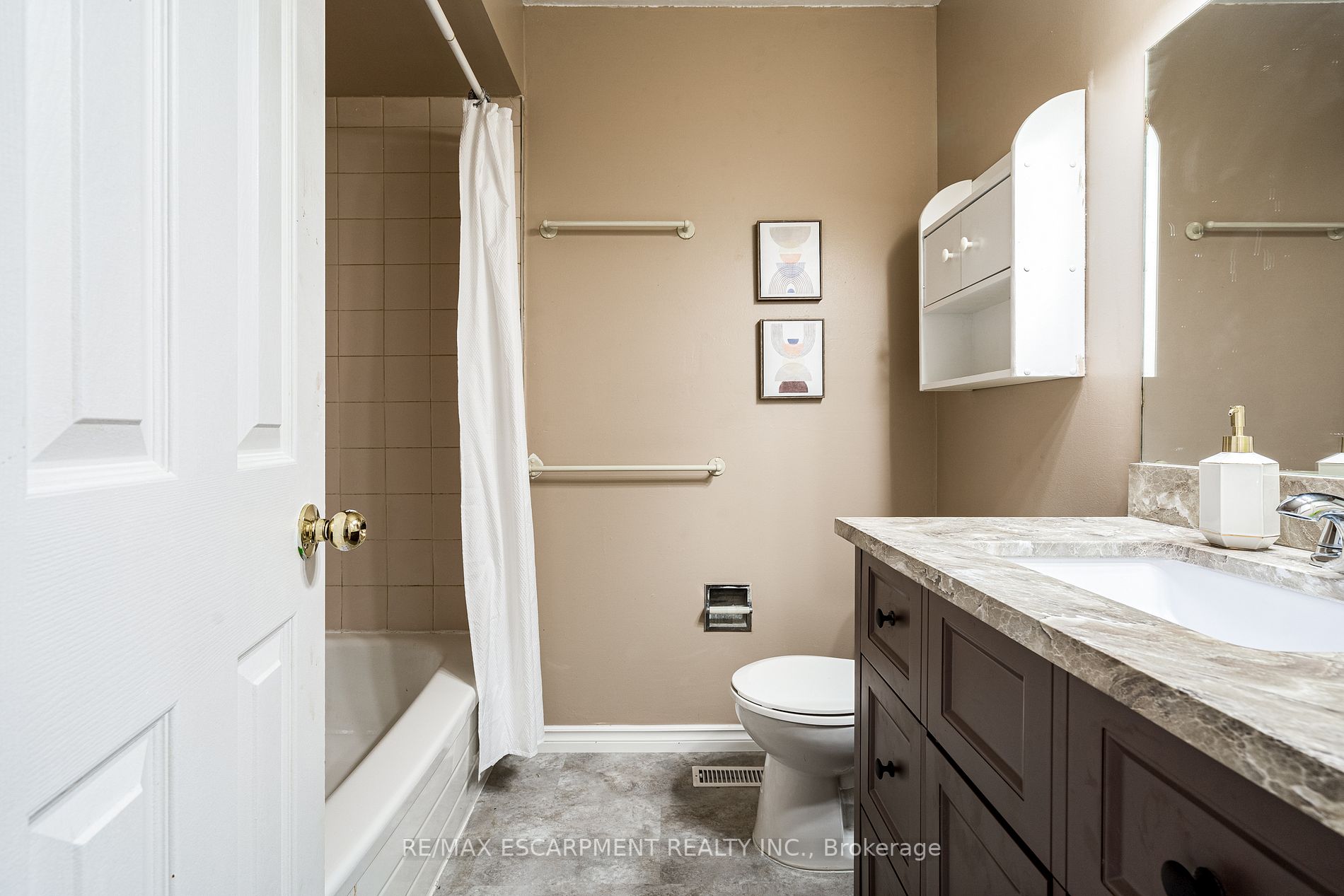 2 Huntingwood Ave, #24