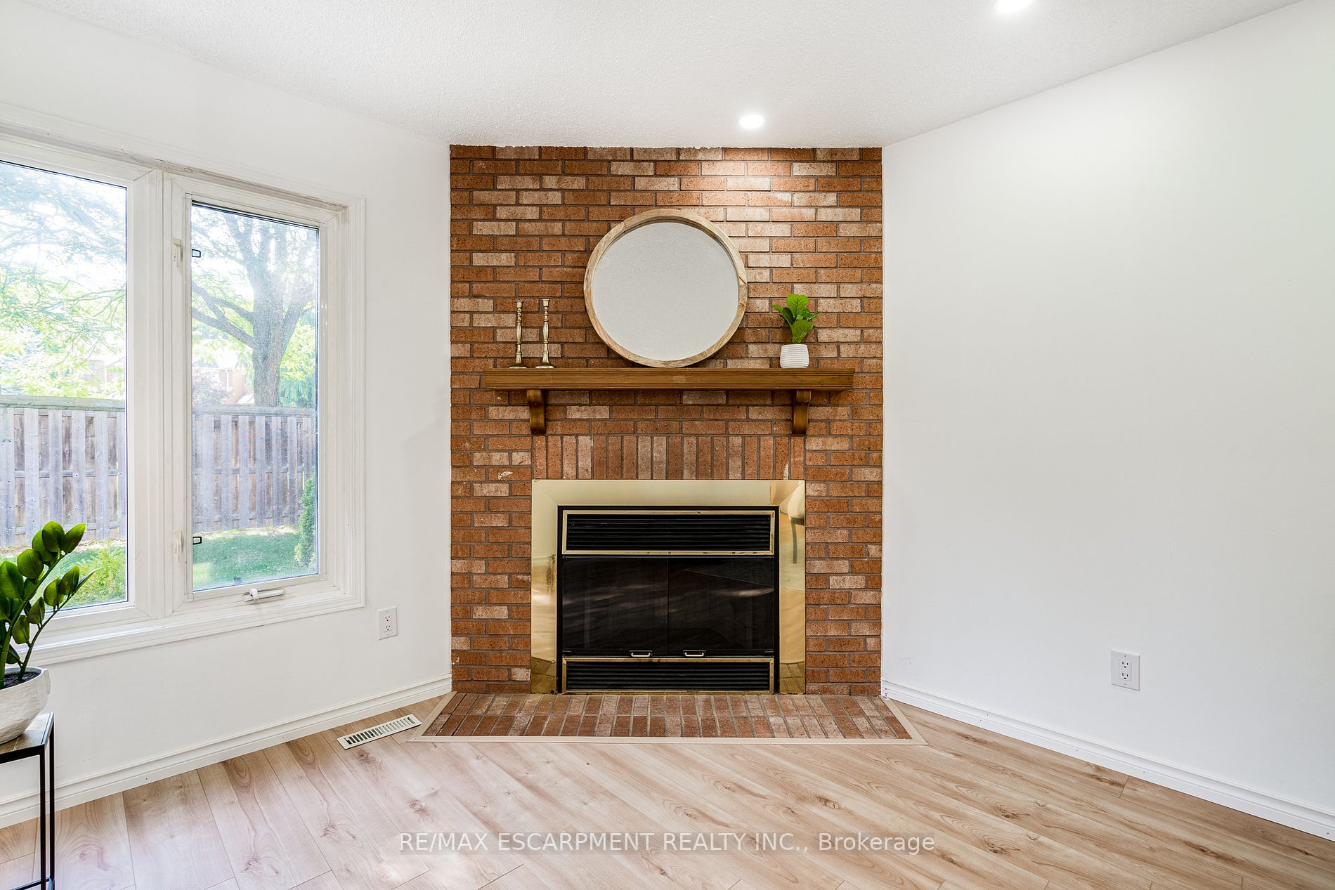 2 Huntingwood Ave, #24