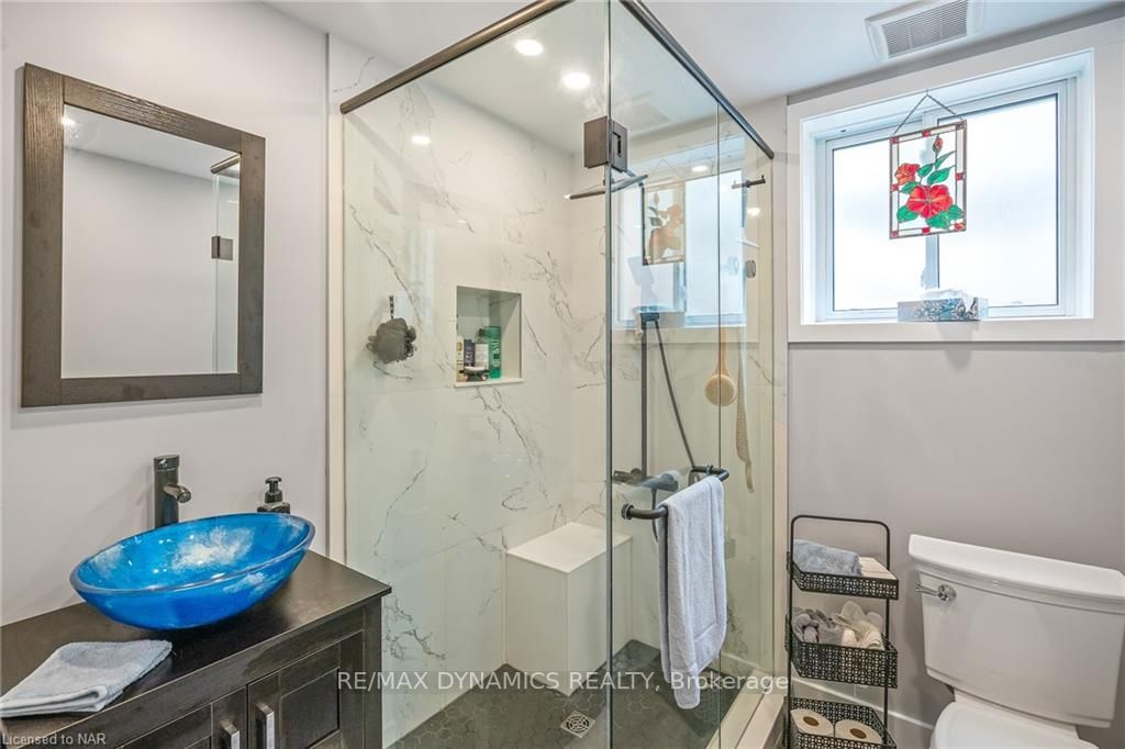 306 Lakeshore Rd