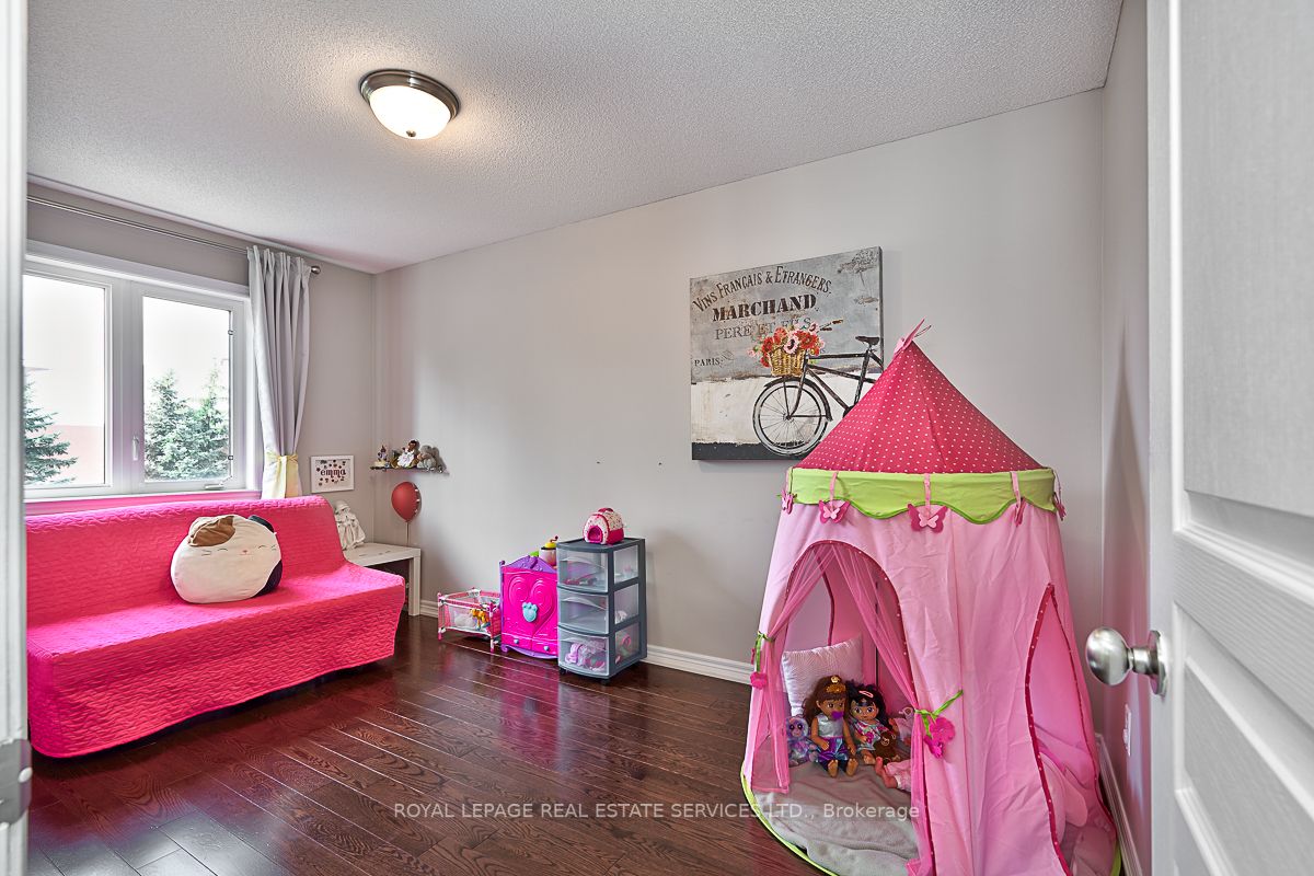 253 Fall Fair Way