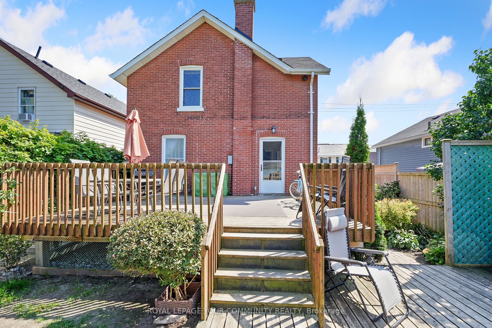 14 James St E