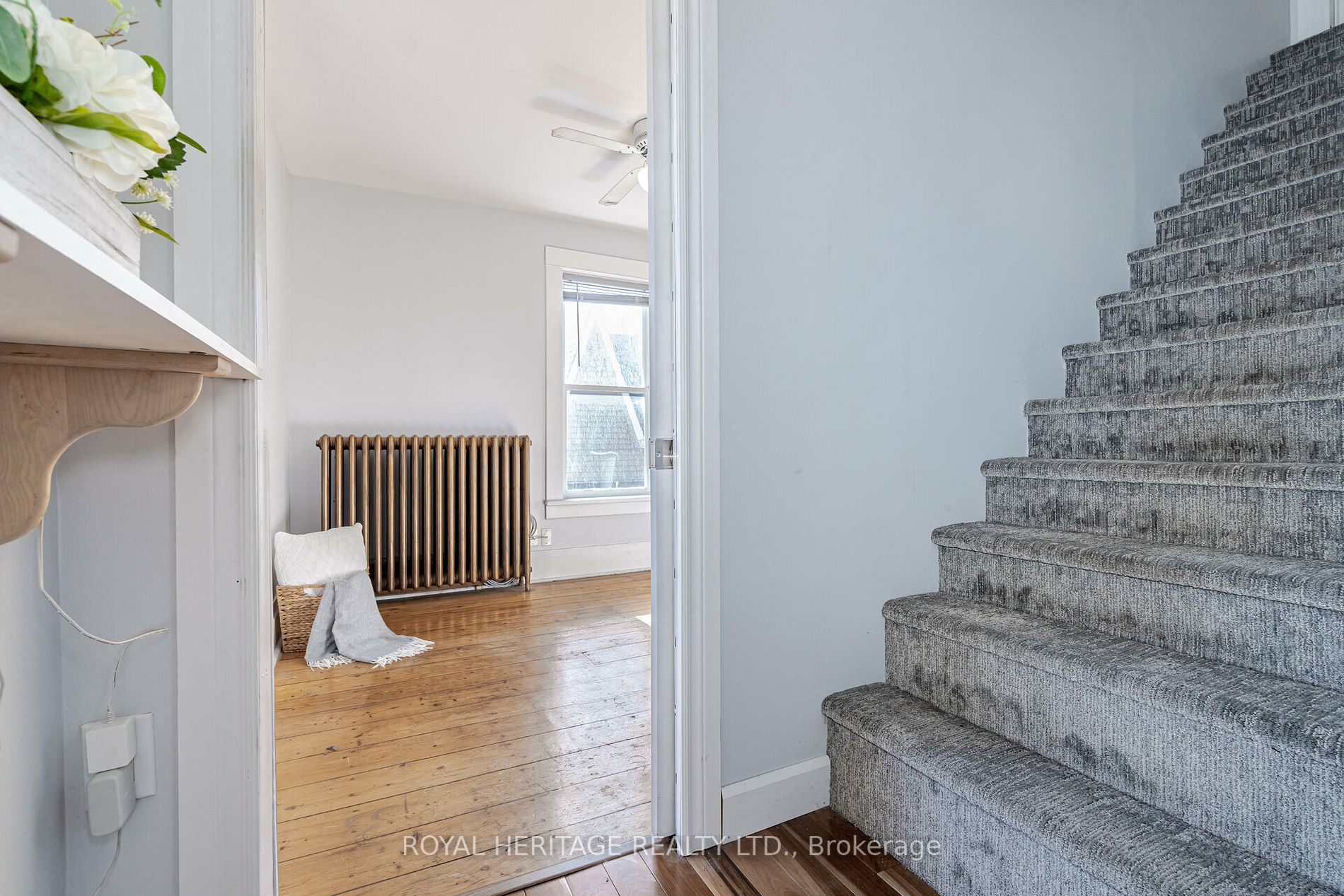 414 Main Street E