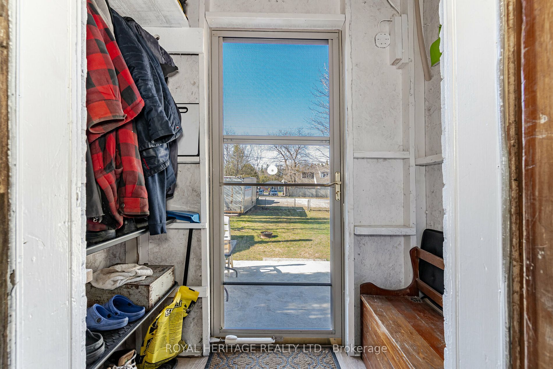 414 Main Street E