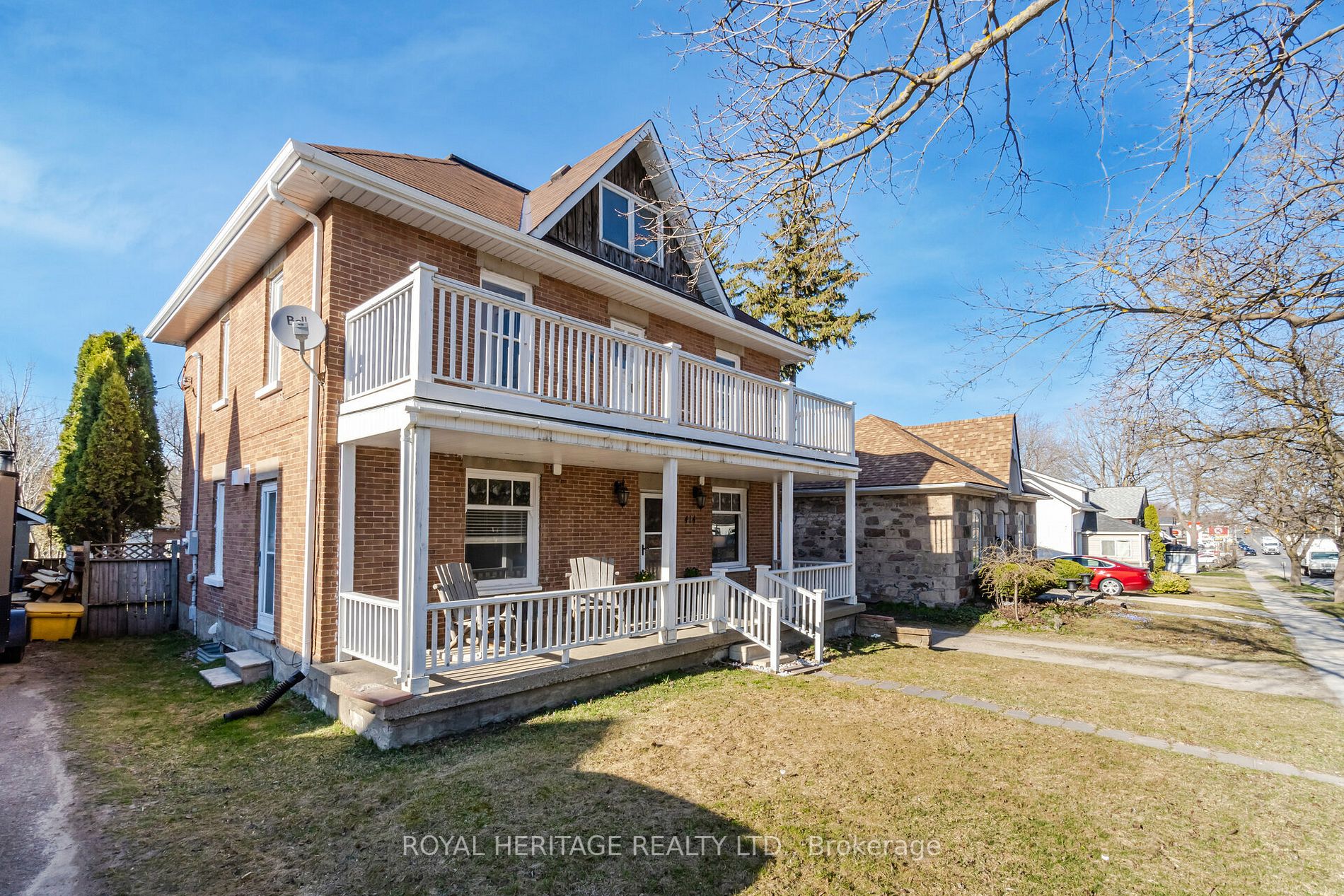 414 Main St E