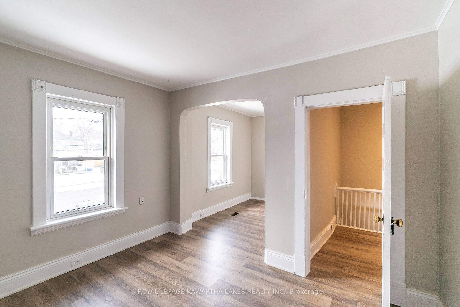 36 Victoria Avenue N