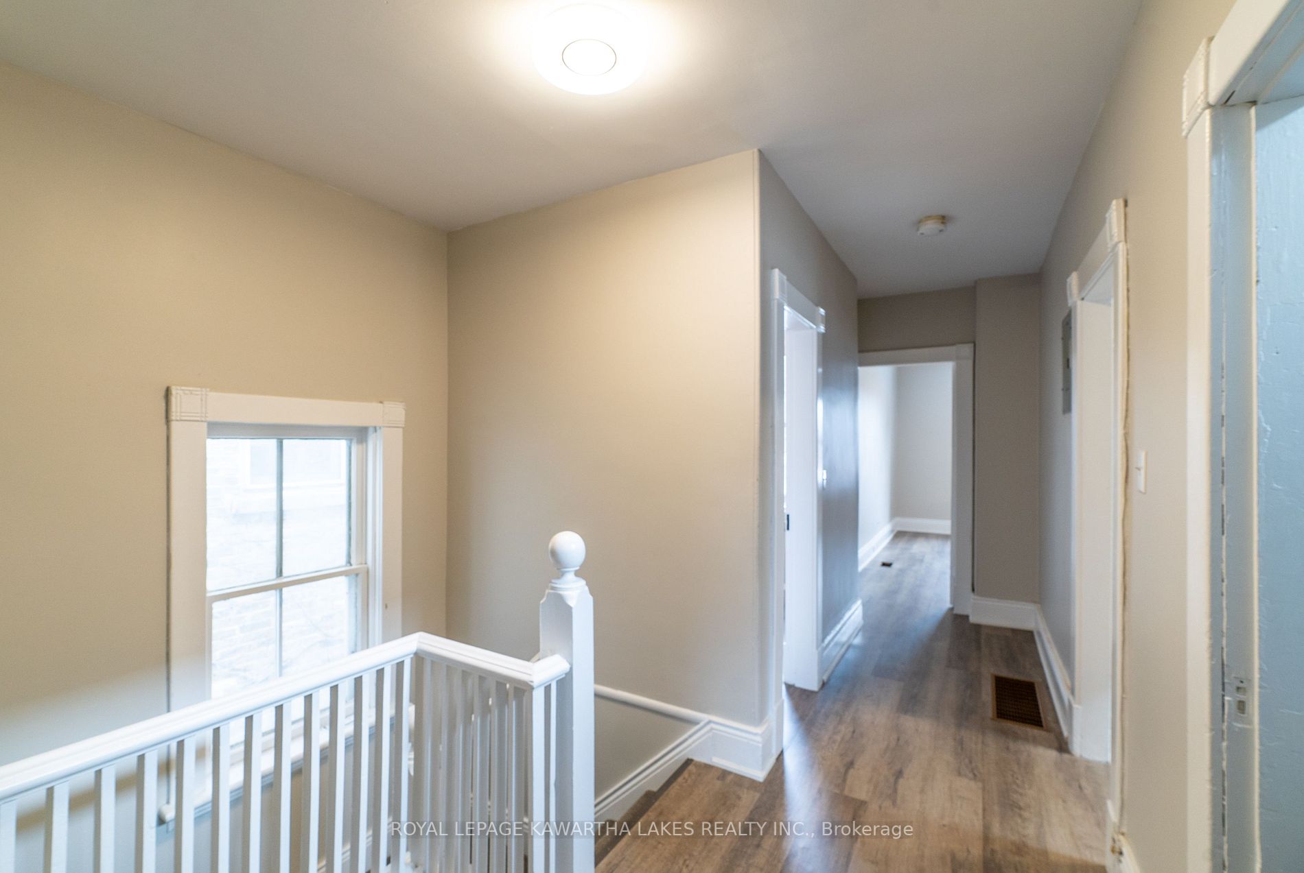 36 Victoria Avenue N