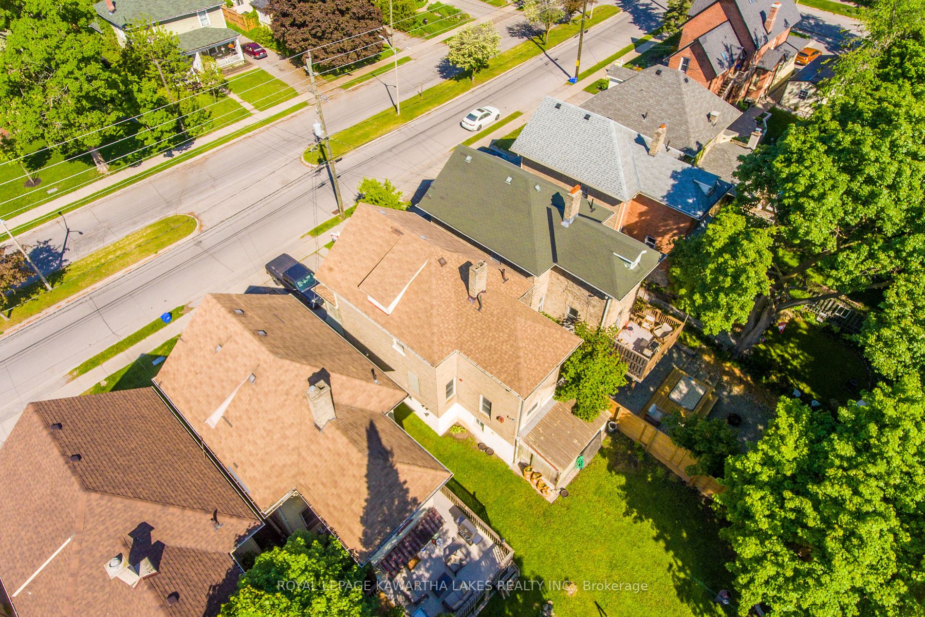 36 Victoria Avenue N