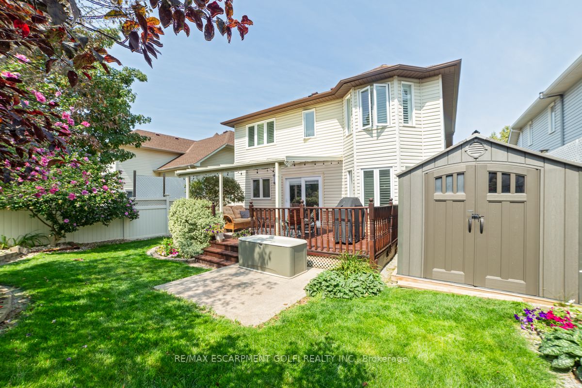 90 Udell Way
