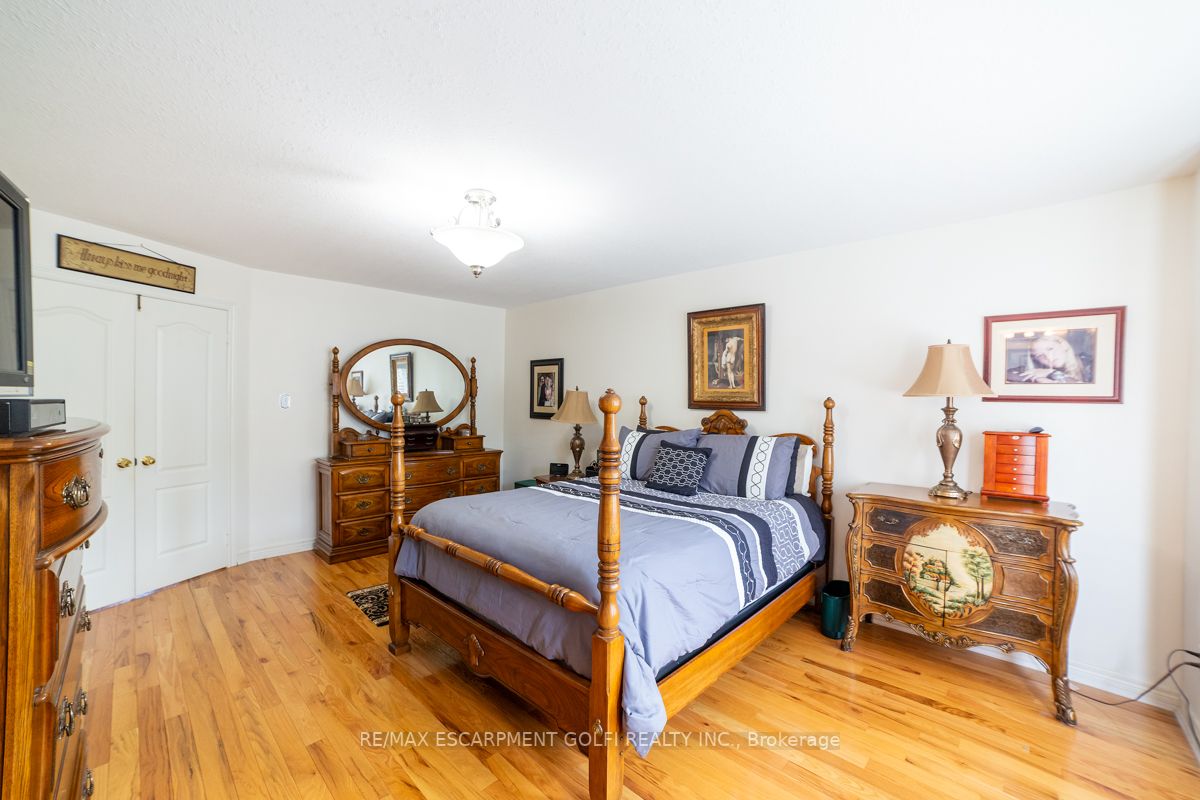 90 Udell Way