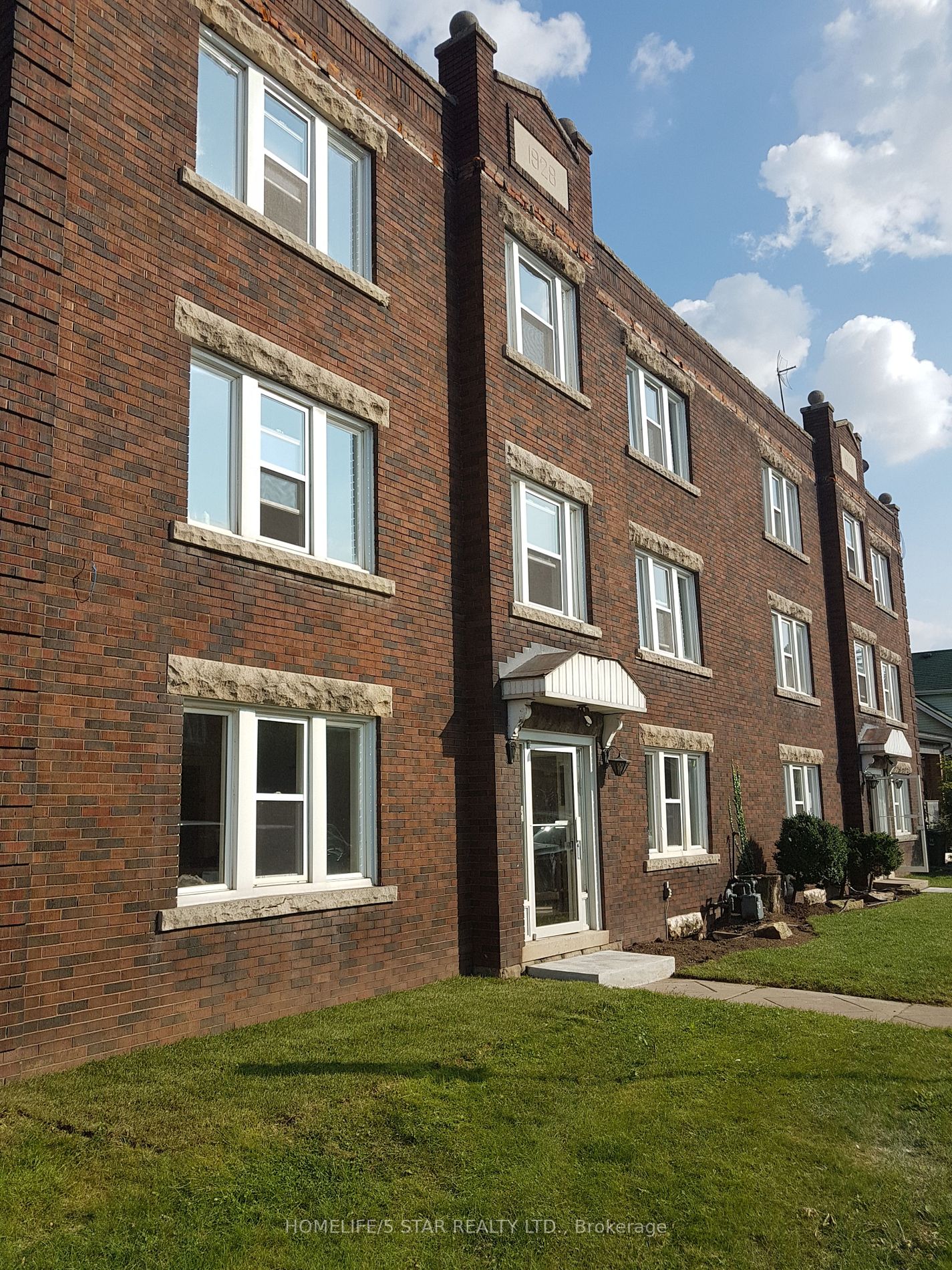 7 Connaught Avenue S, #3