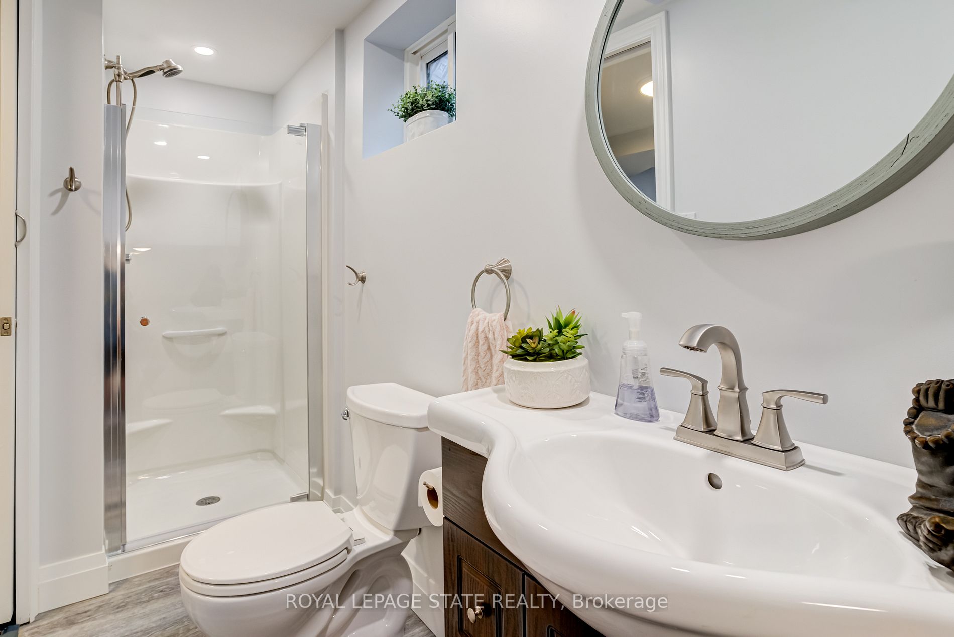 12 Gatestone Dr
