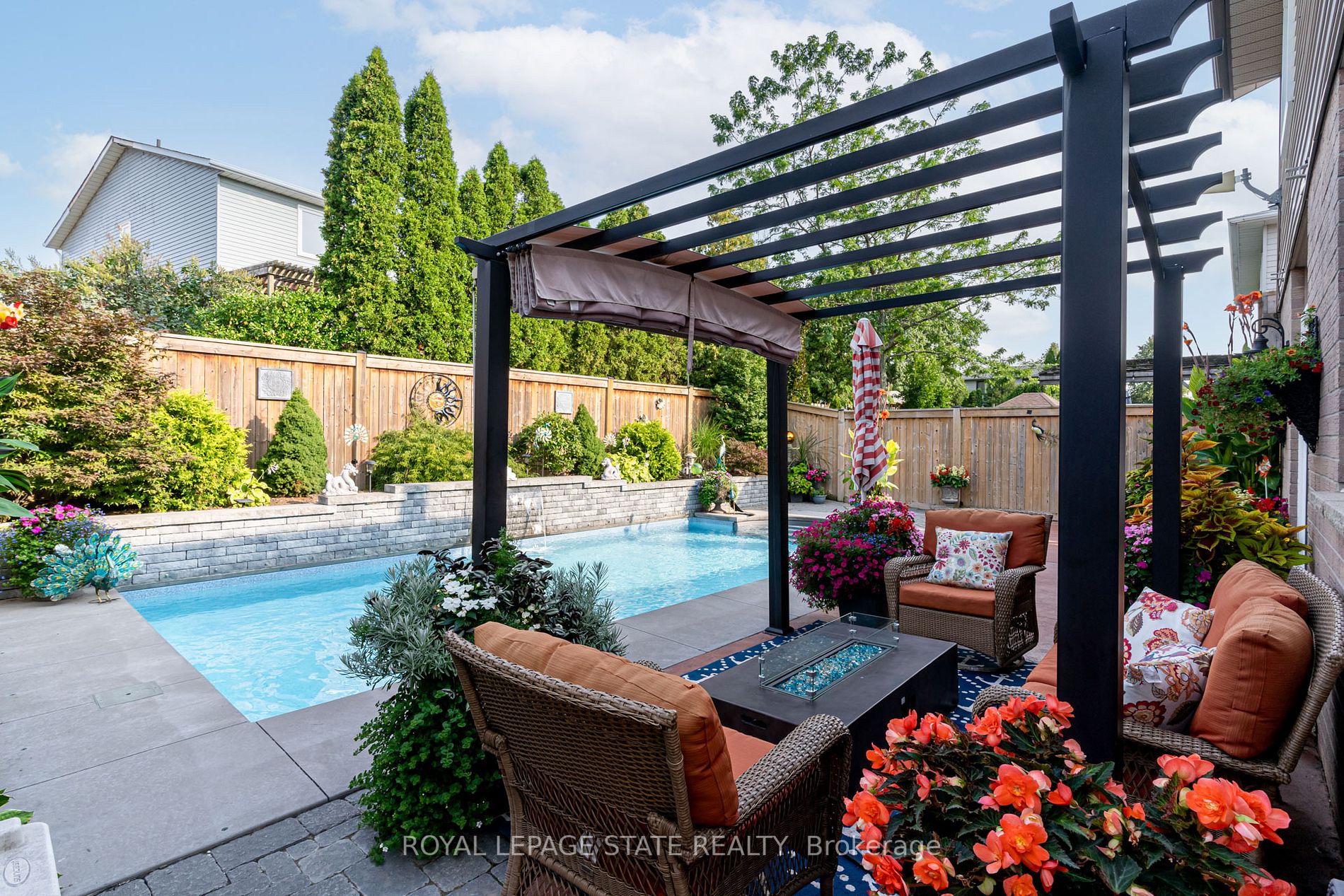 12 Gatestone Dr