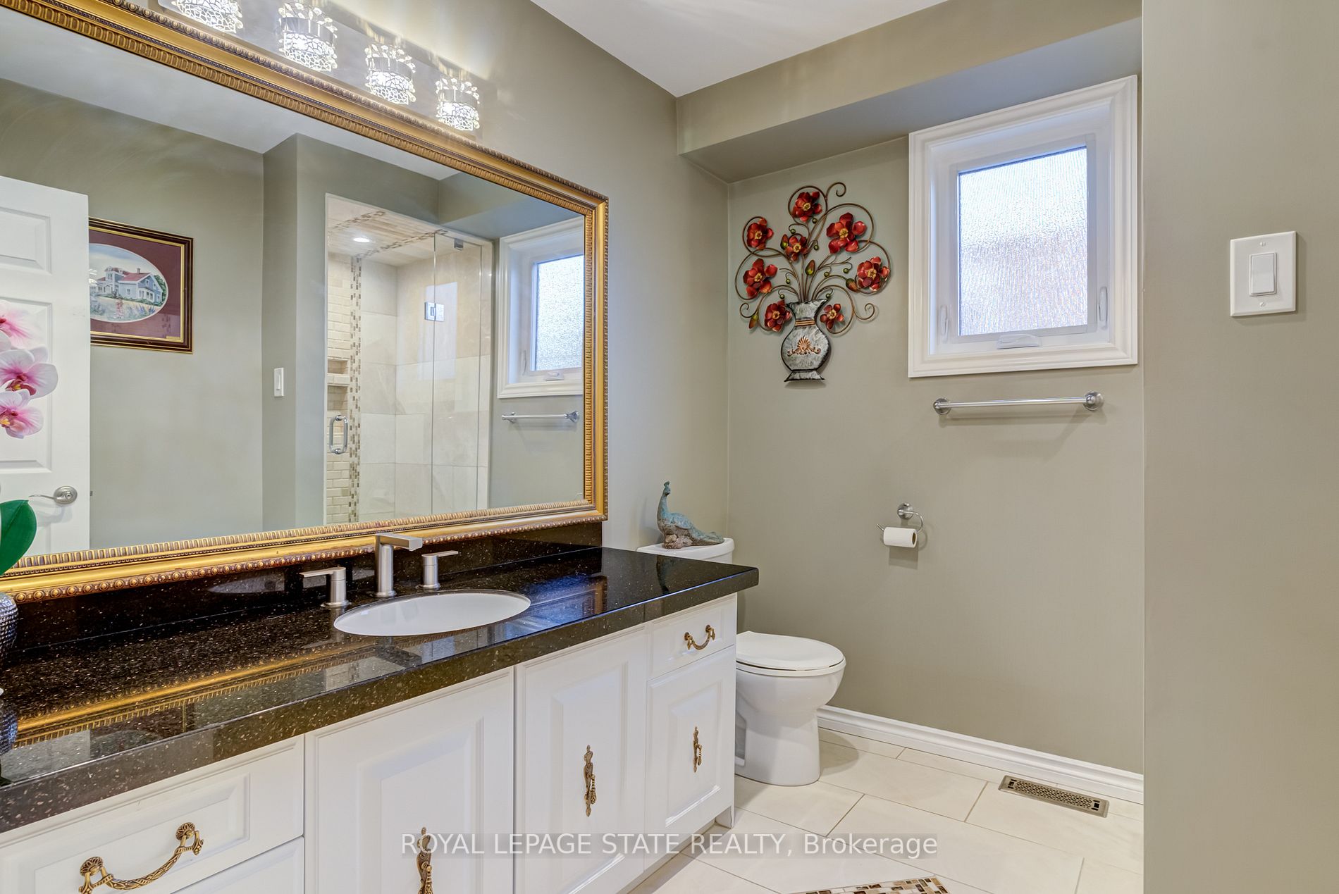 12 Gatestone Dr