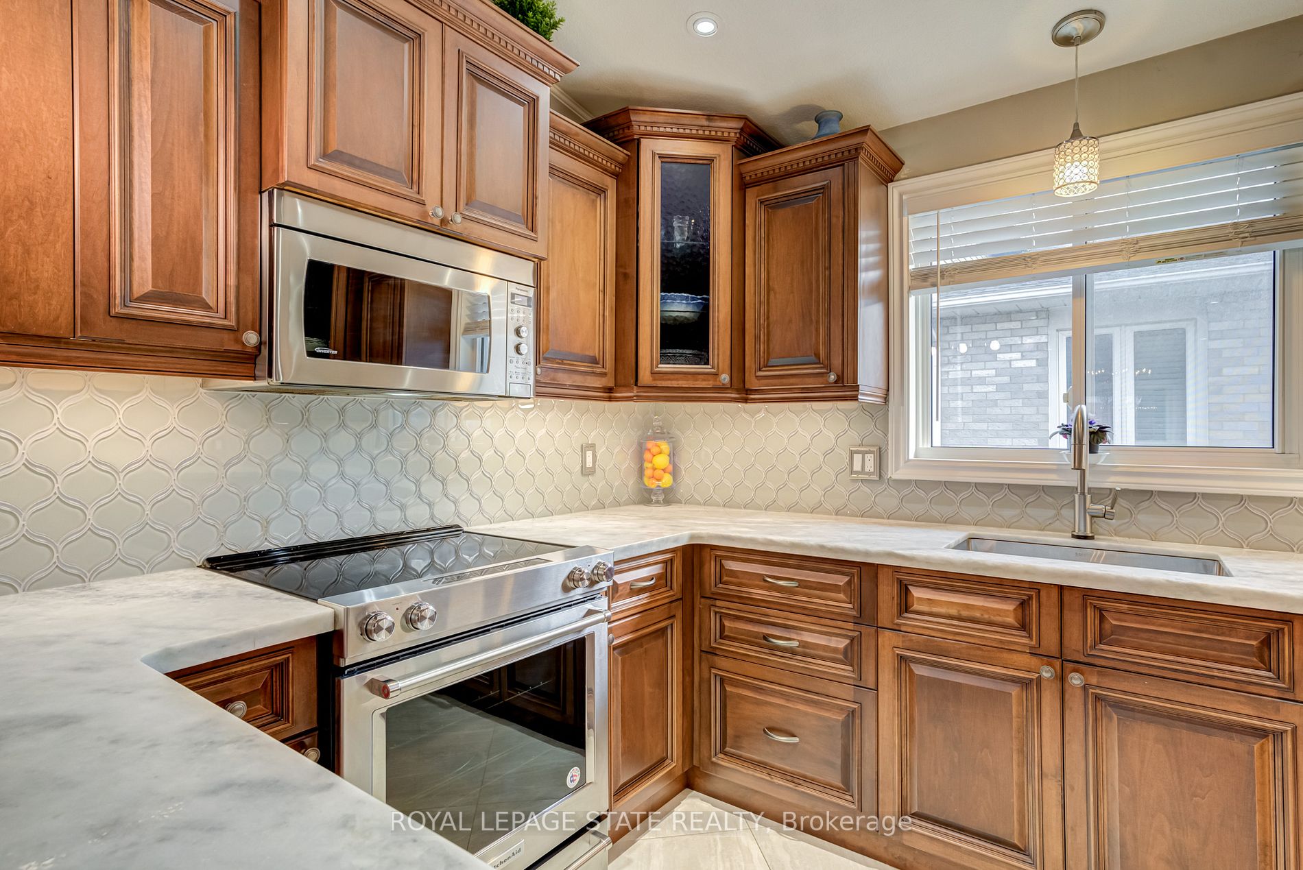12 Gatestone Dr