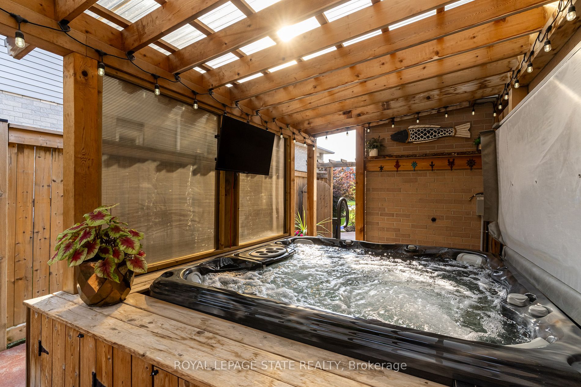 12 Gatestone Dr