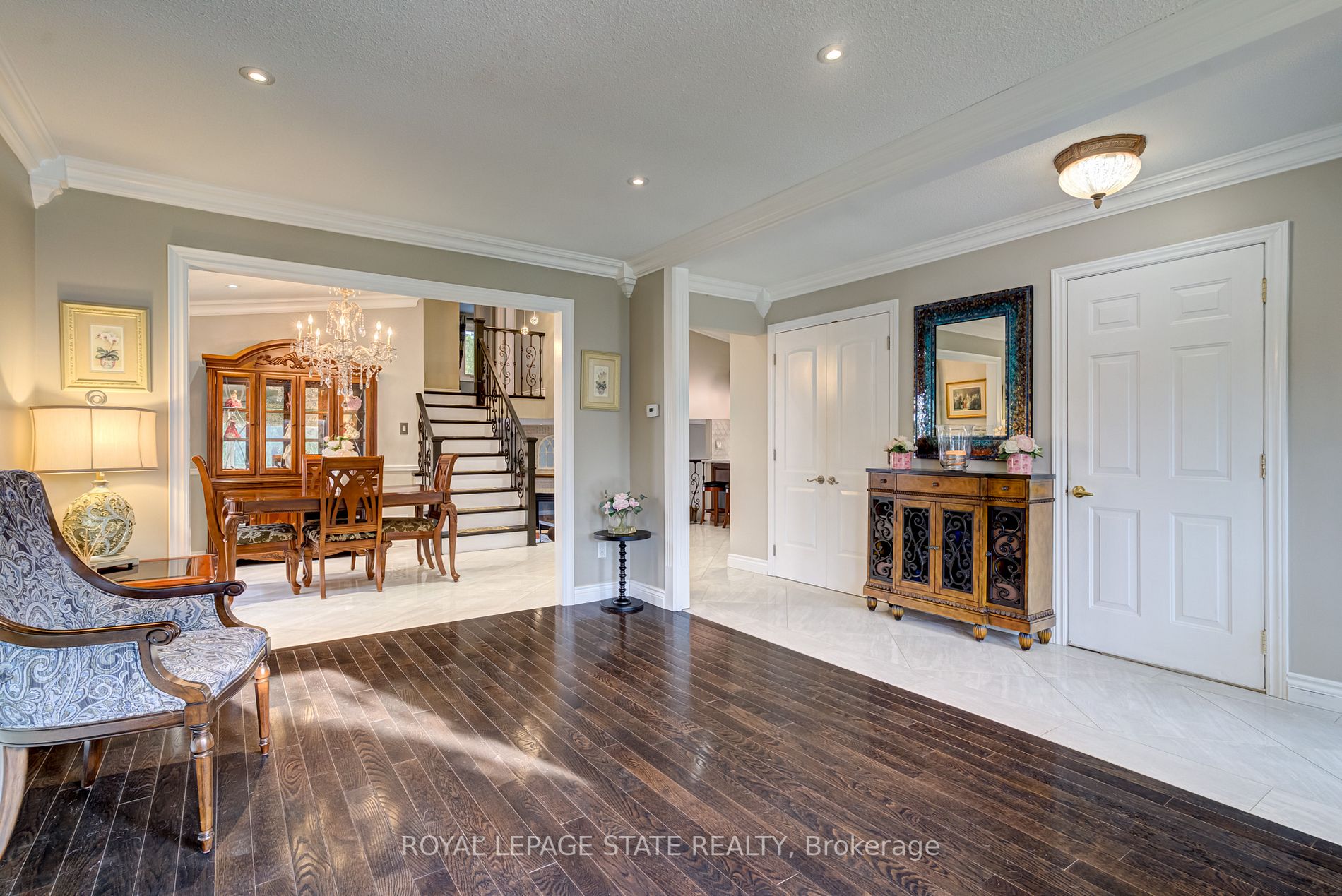 12 Gatestone Dr