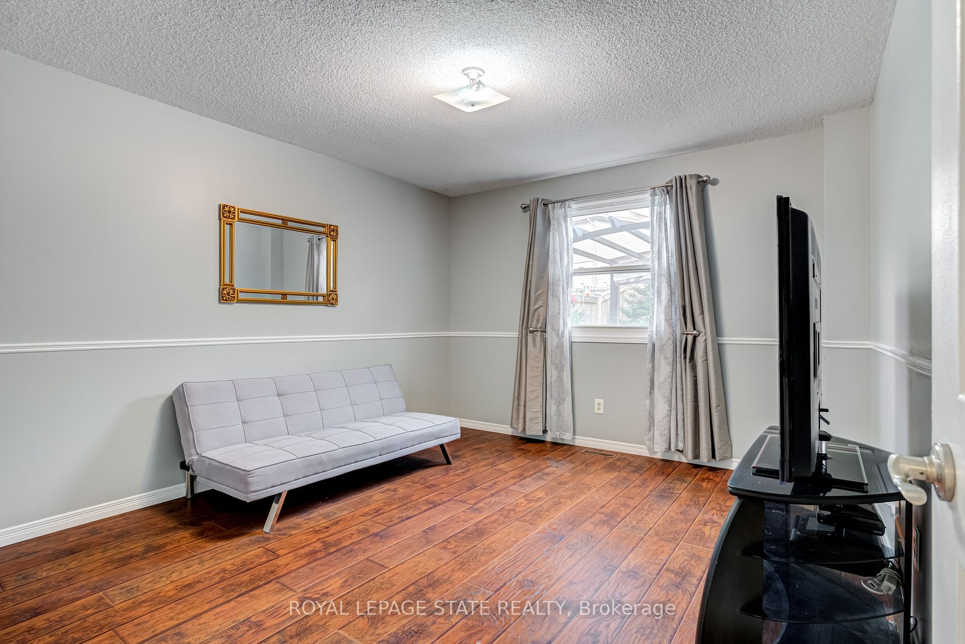12 Gatestone Dr