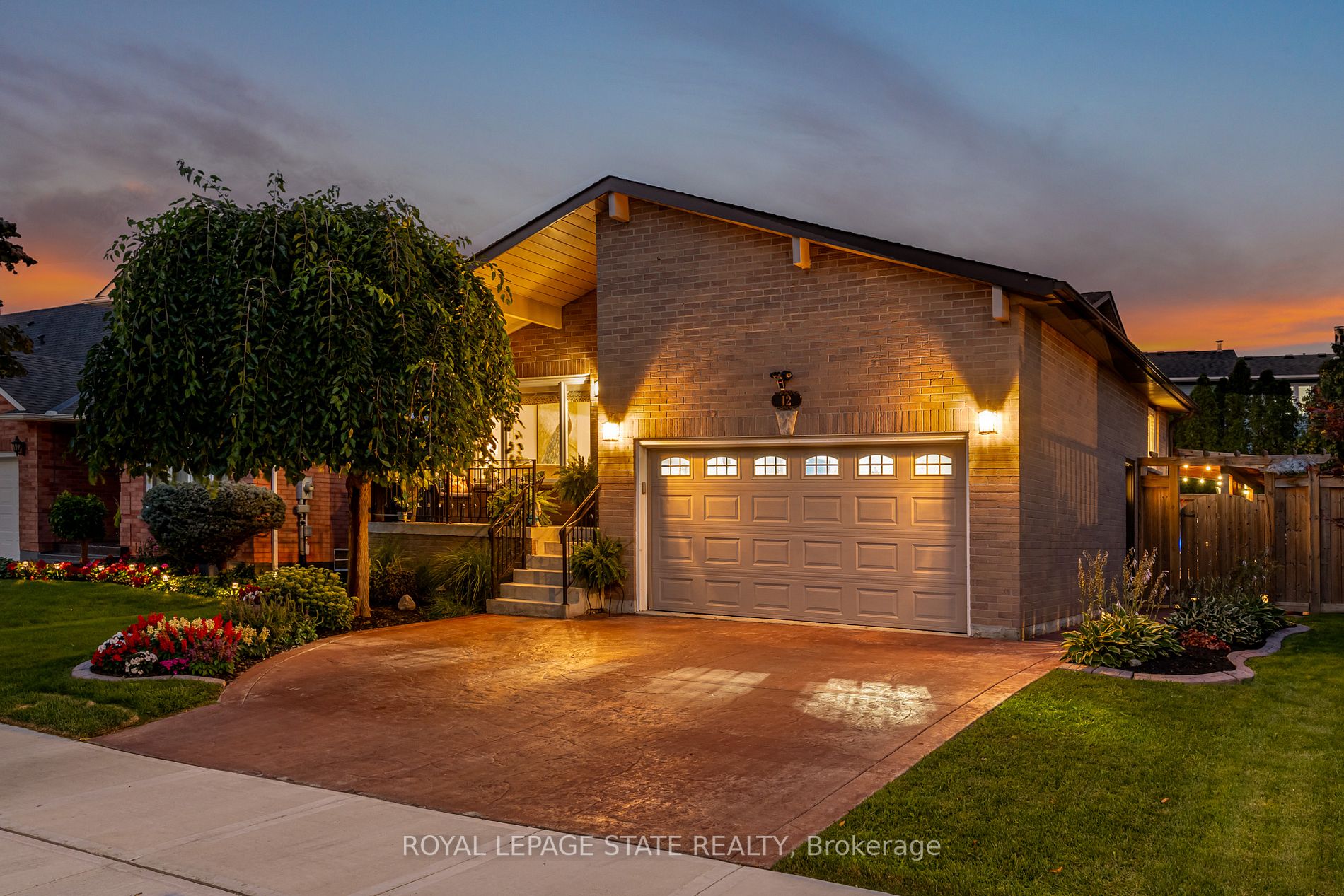 12 Gatestone Dr