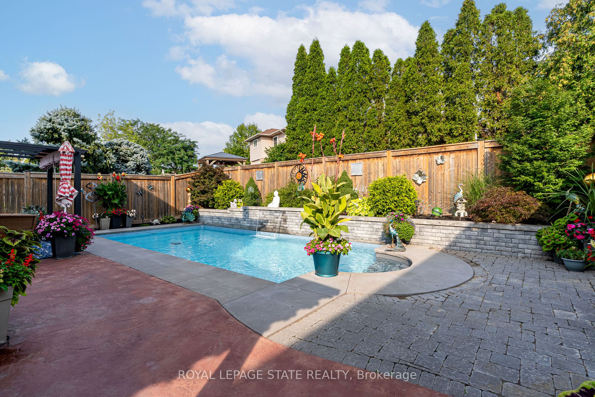 12 Gatestone Dr