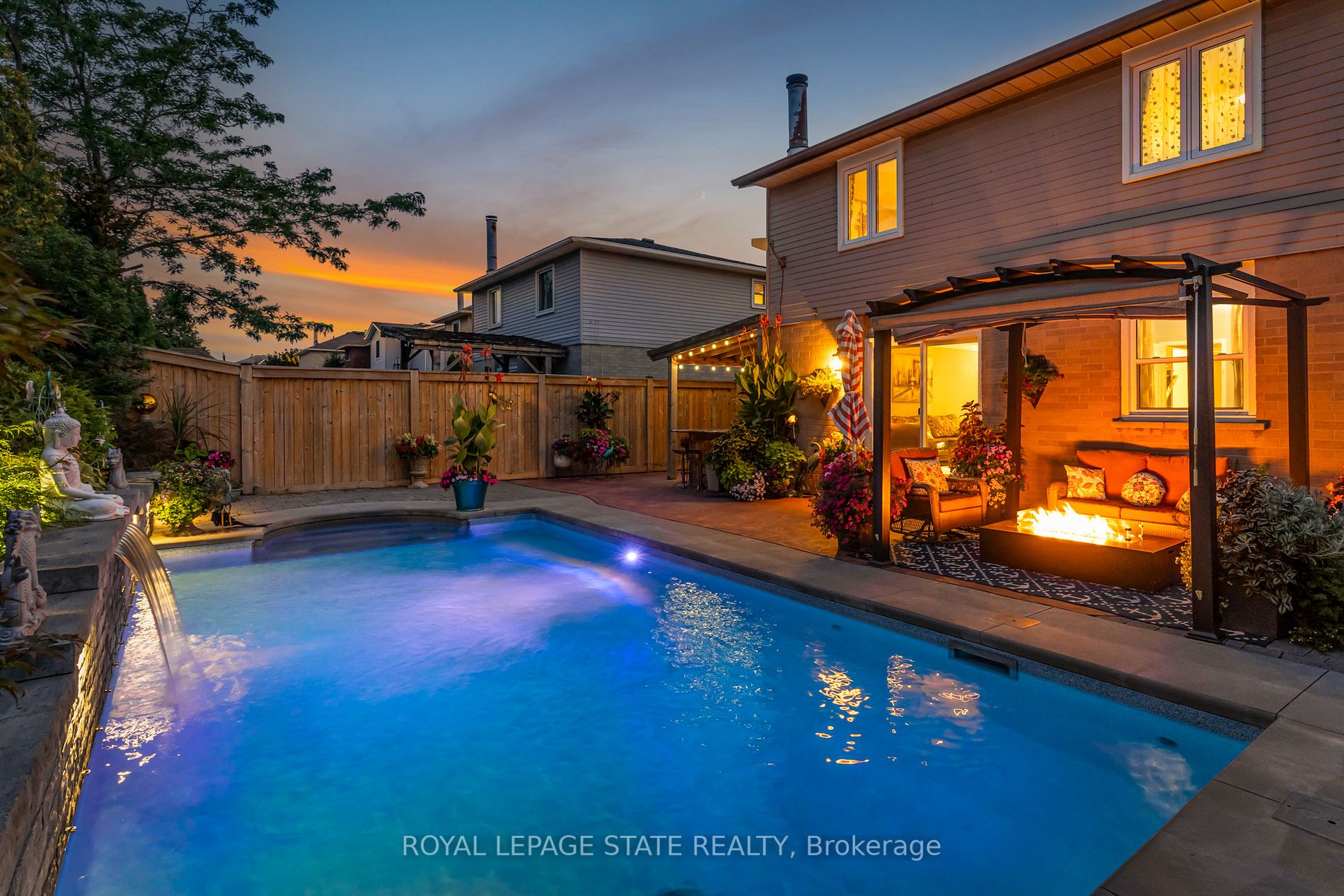12 Gatestone Dr