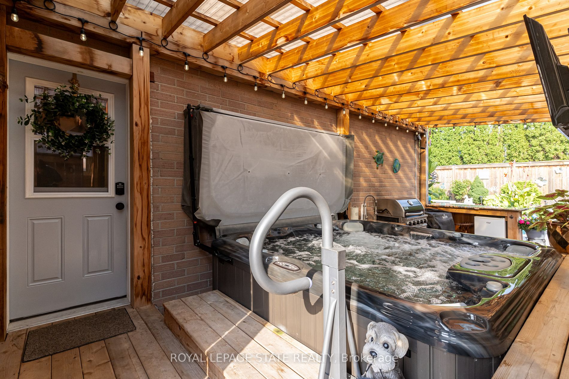12 Gatestone Dr