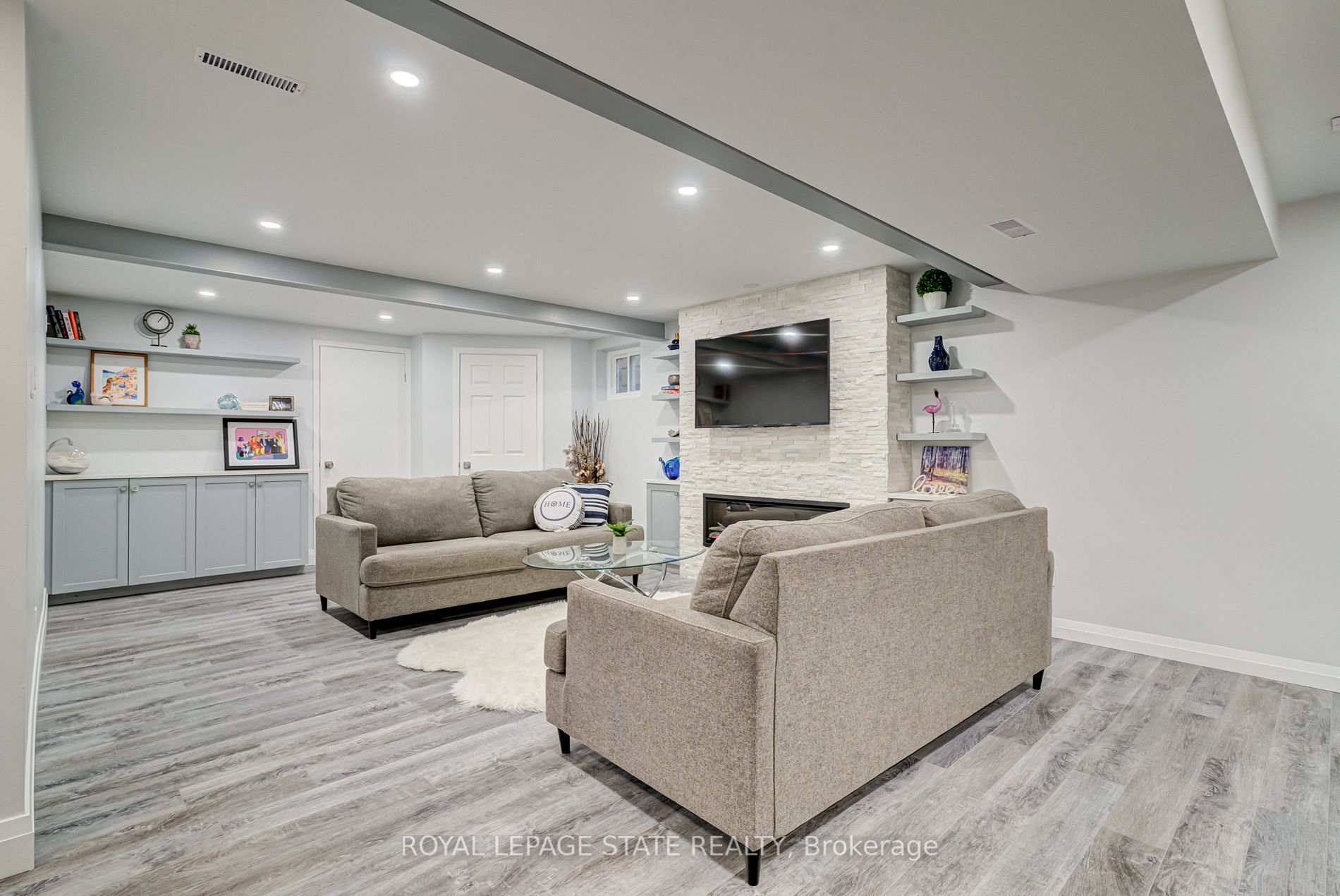 12 Gatestone Dr